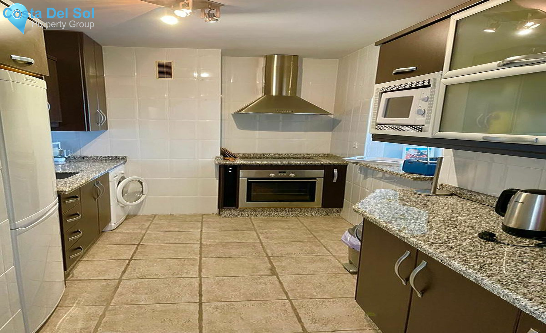 Middle Floor Apartment in Estepona-1552626