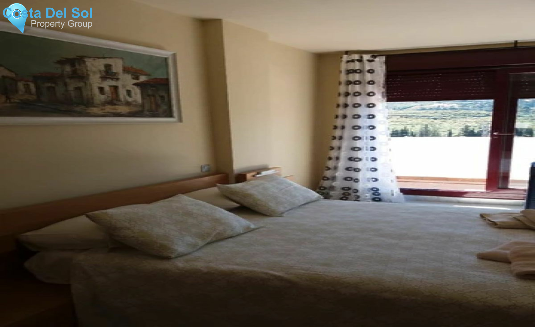 Middle Floor Apartment in Estepona-1553196