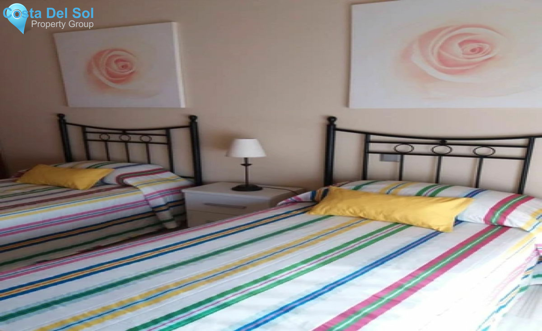 Middle Floor Apartment in Estepona-1553199