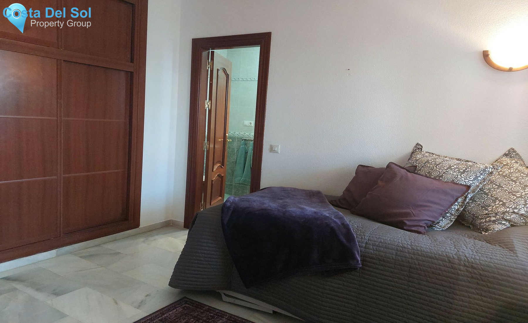 Middle Floor Apartment in Fuengirola-1234223