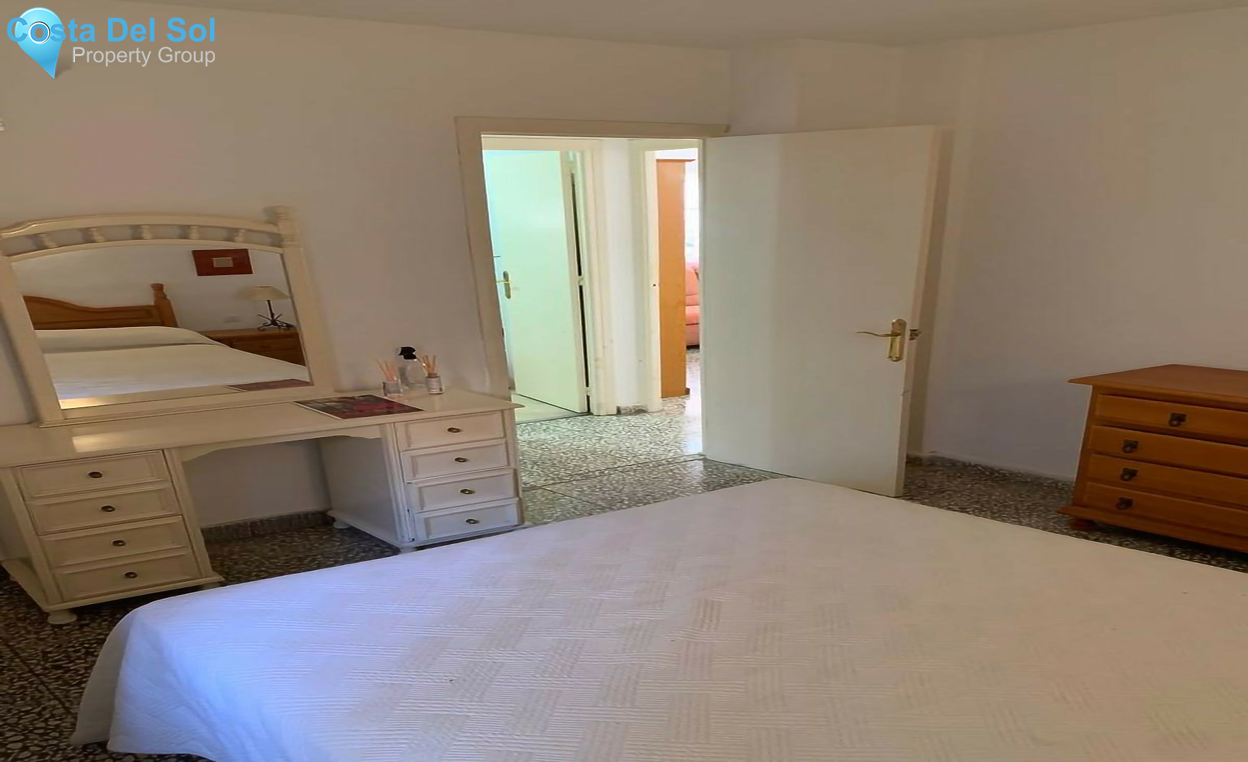 Middle Floor Apartment in Fuengirola-1242314