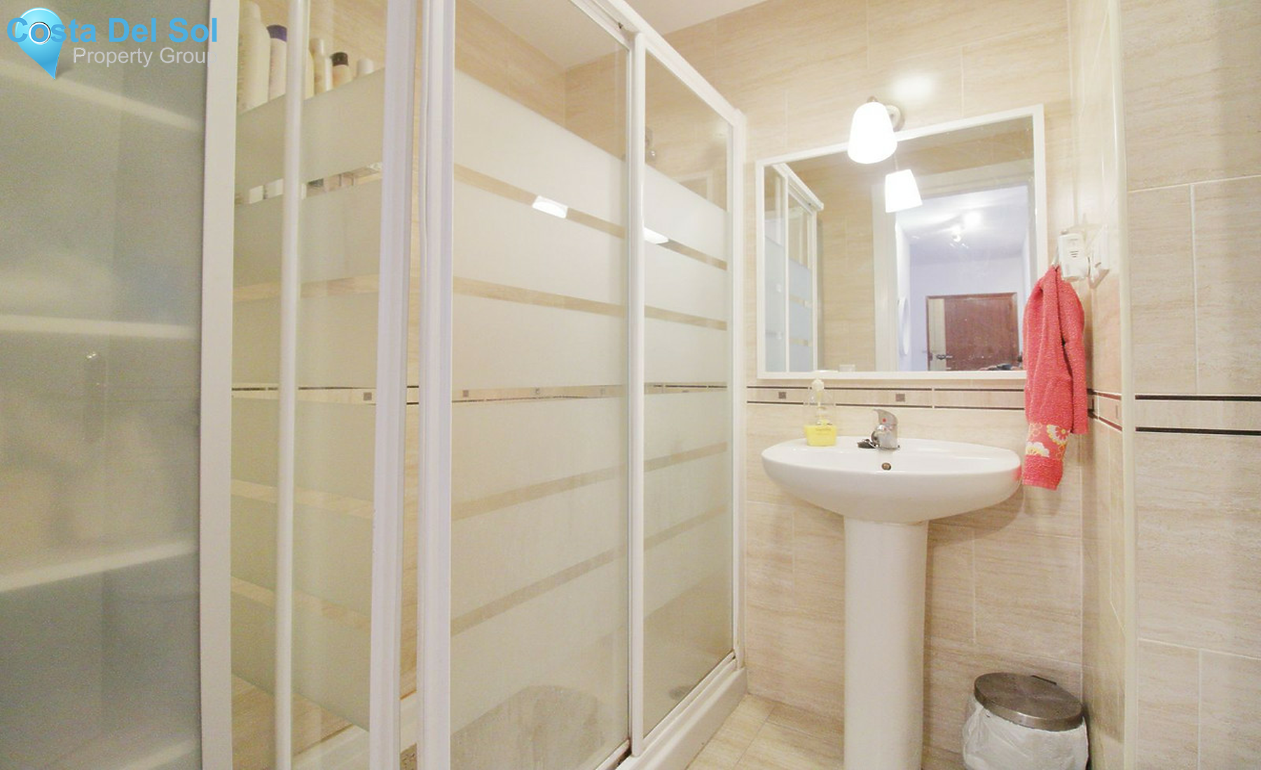 Middle Floor Apartment in Fuengirola-1249681