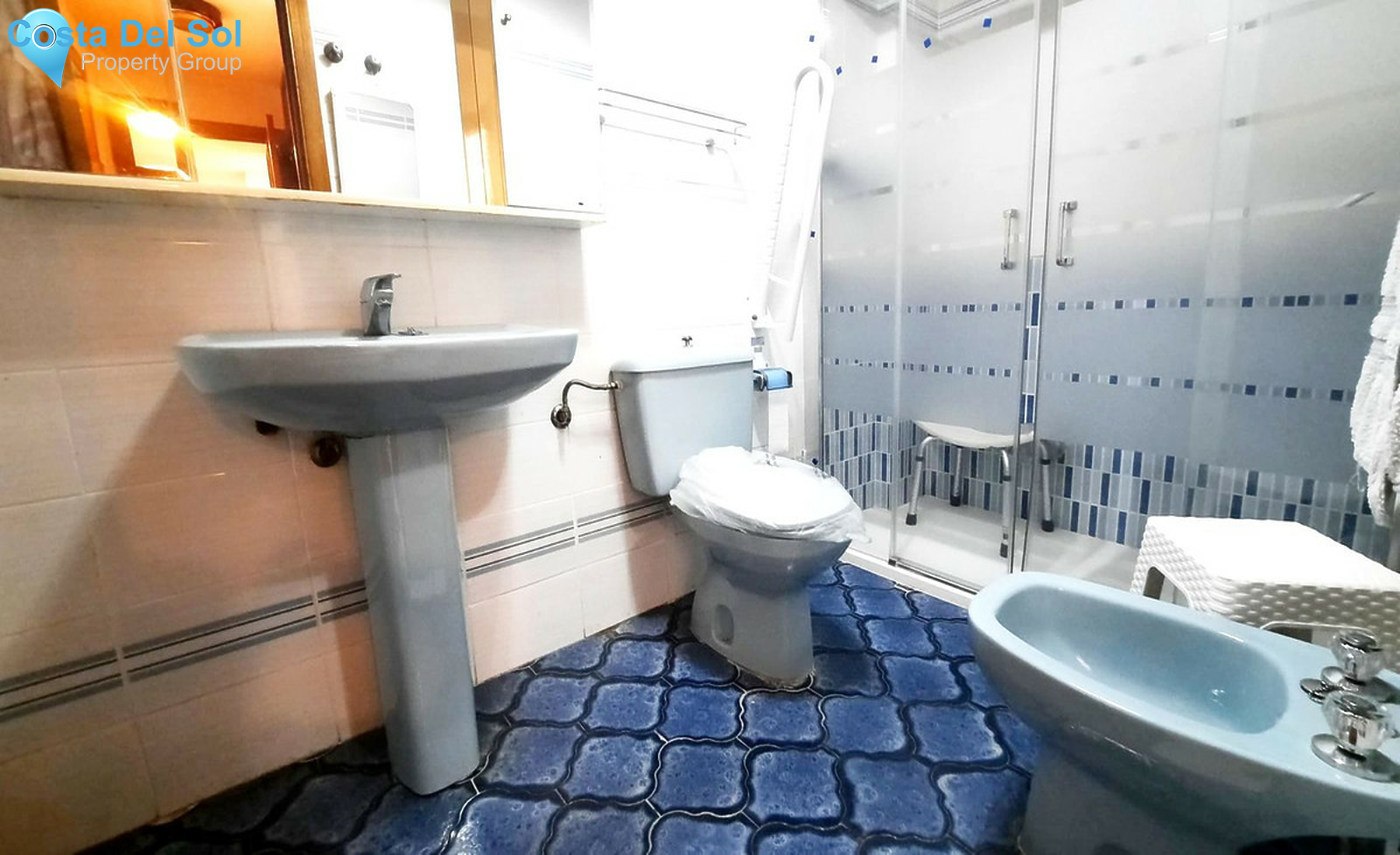 Middle Floor Apartment in Fuengirola-1280450