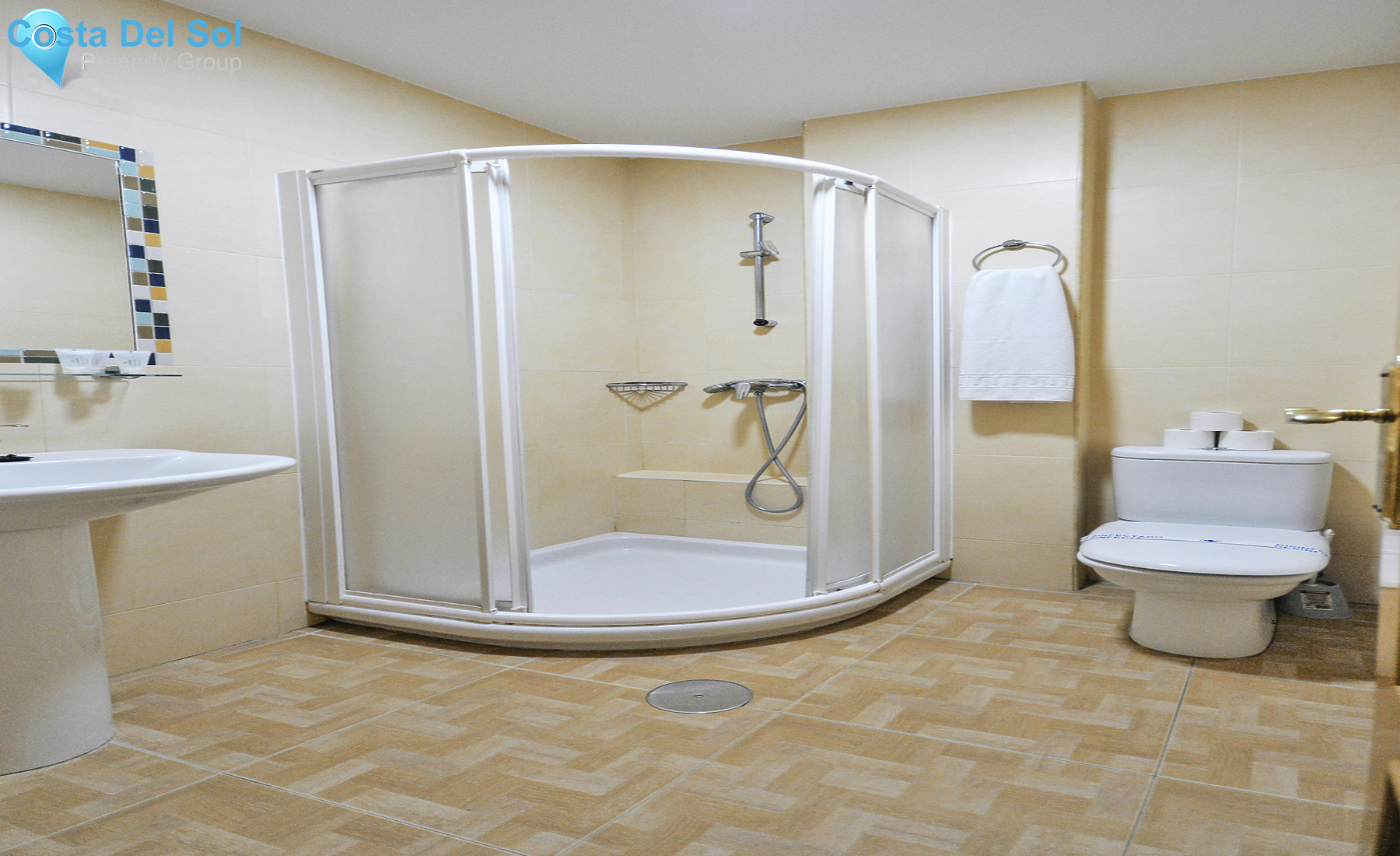 Middle Floor Apartment in Fuengirola-1285357