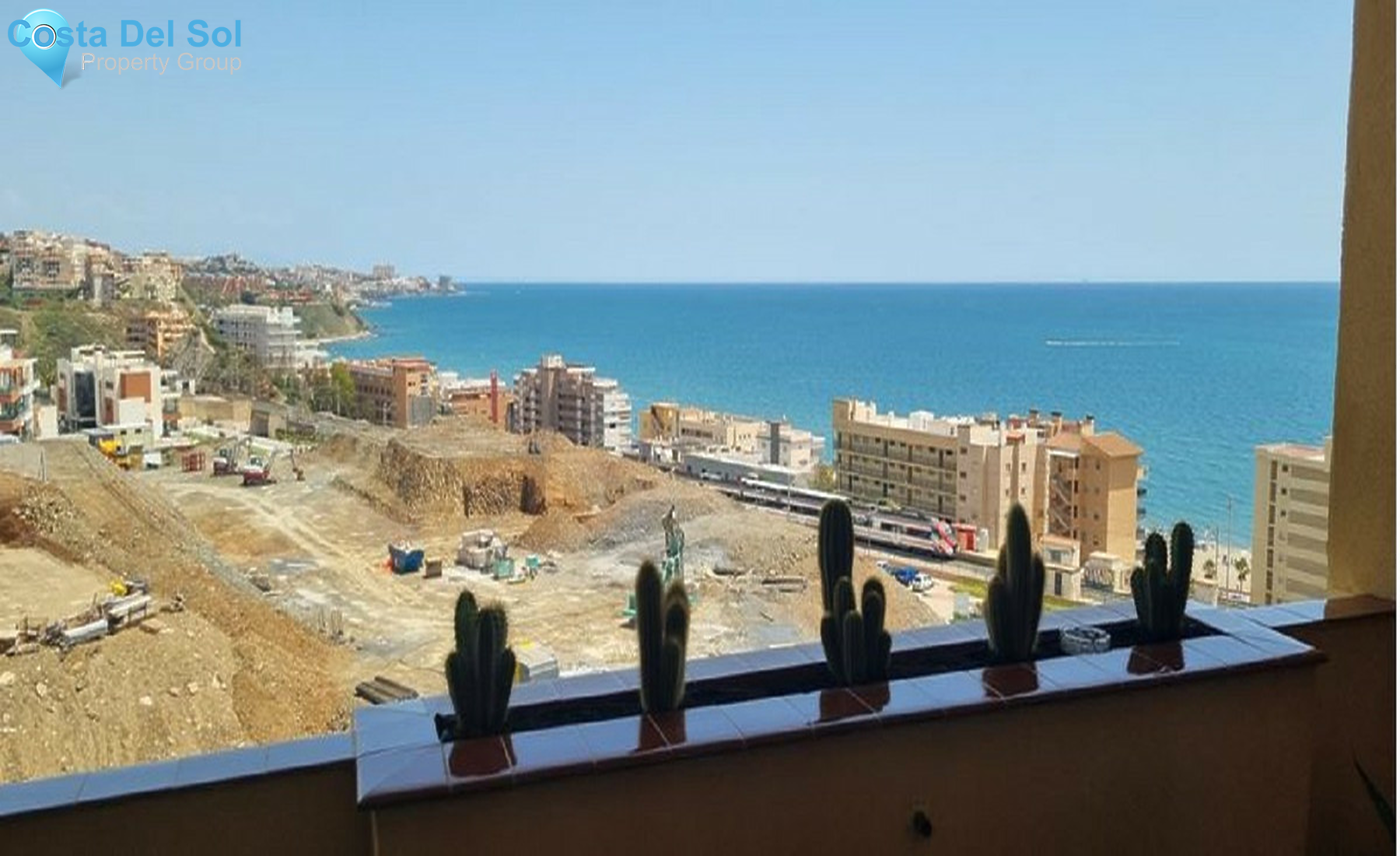 Middle Floor Apartment in Fuengirola-1287175