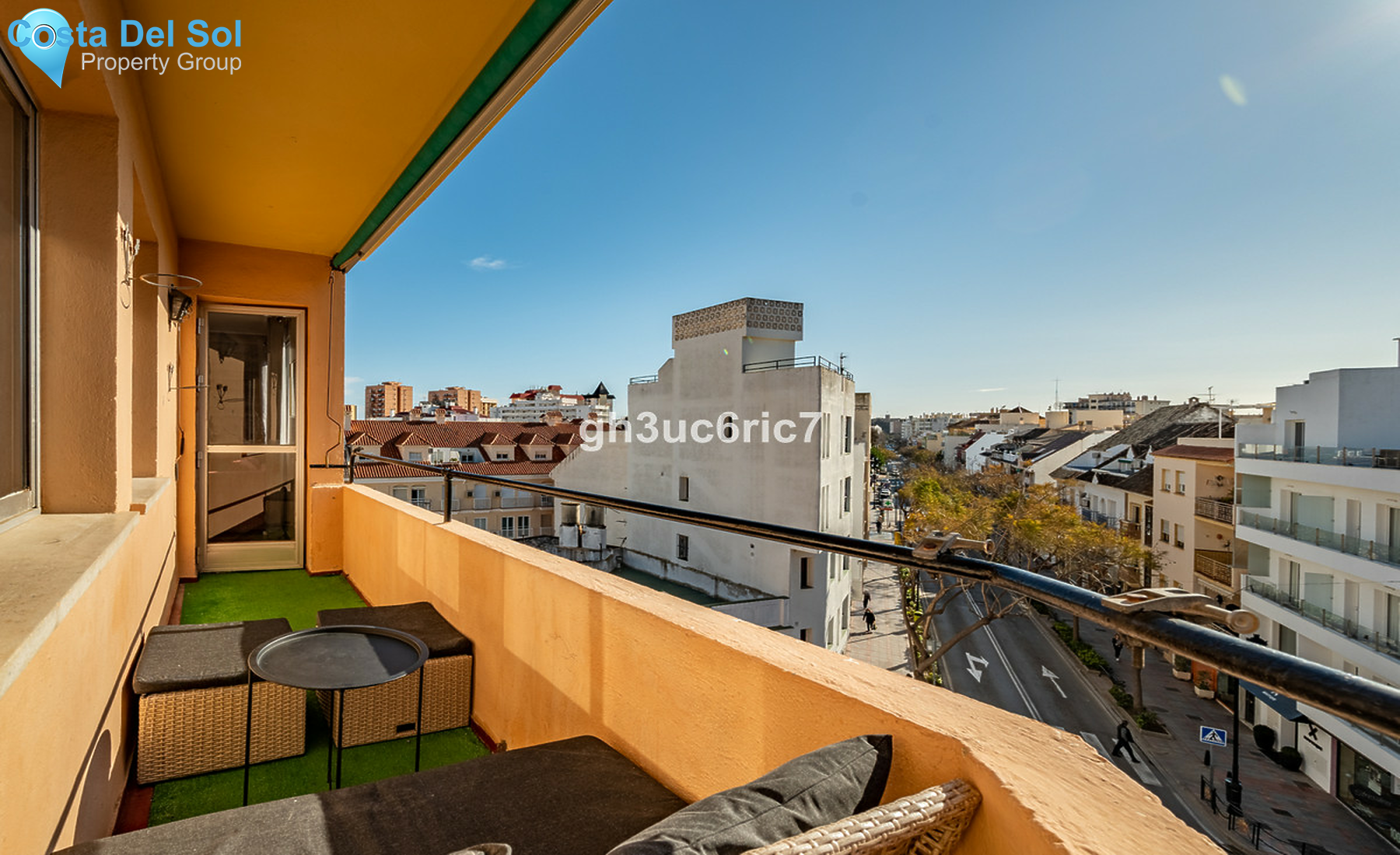 Middle Floor Apartment in Fuengirola-1311055