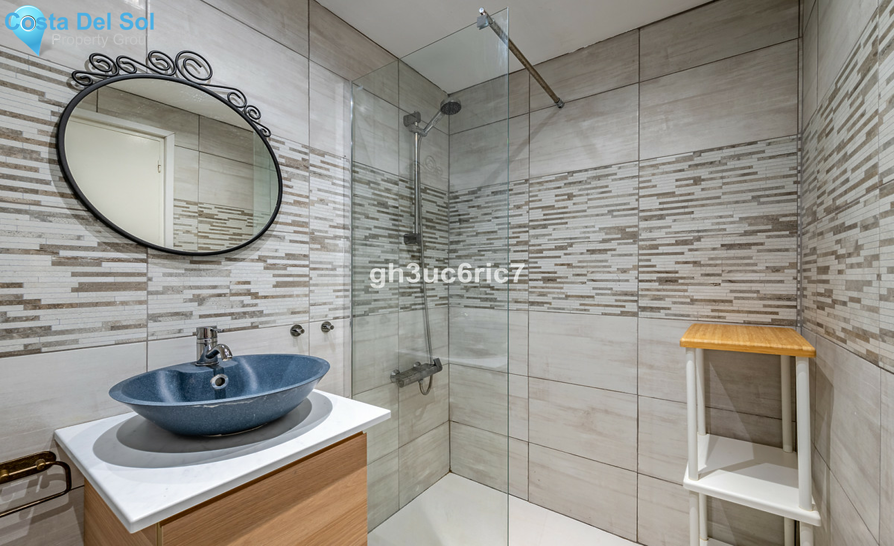 Middle Floor Apartment in Fuengirola-1311064