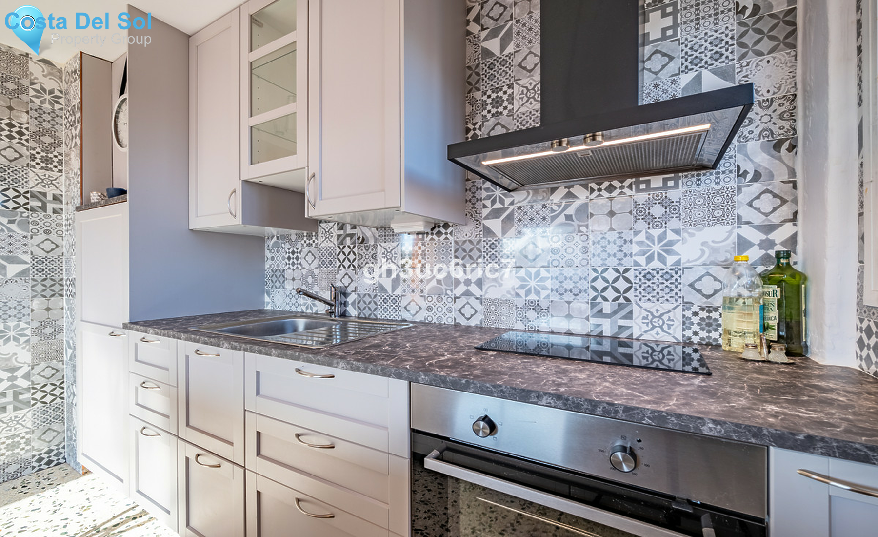 Middle Floor Apartment in Fuengirola-1311071