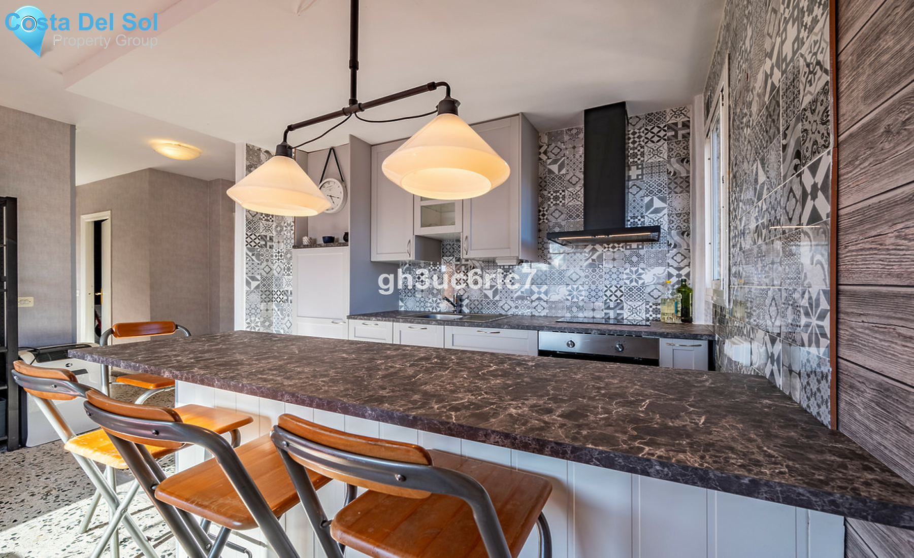 Middle Floor Apartment in Fuengirola-1311072