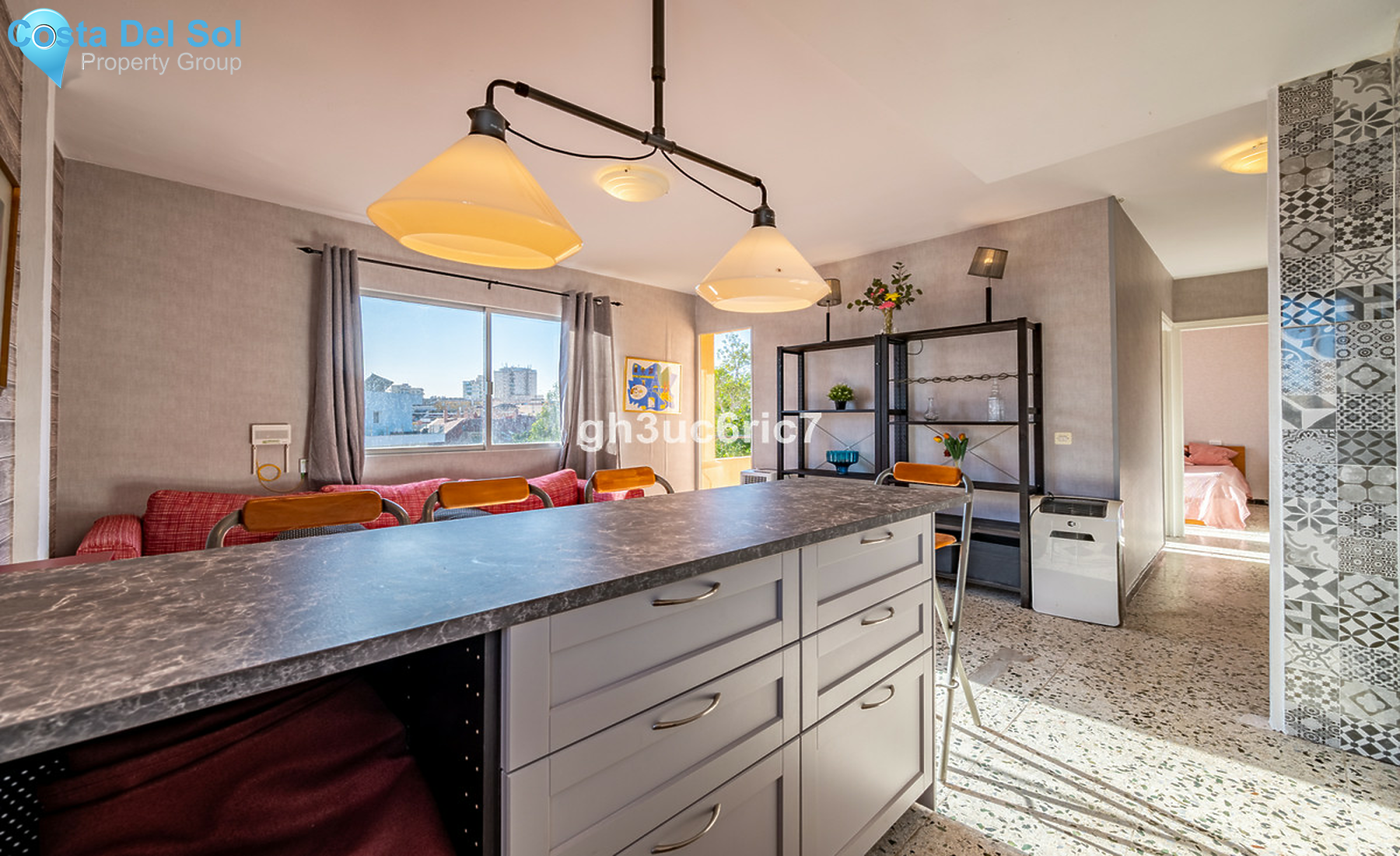 Middle Floor Apartment in Fuengirola-1311073