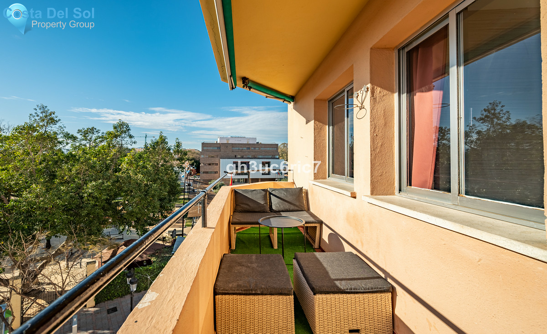 Middle Floor Apartment in Fuengirola-1311074