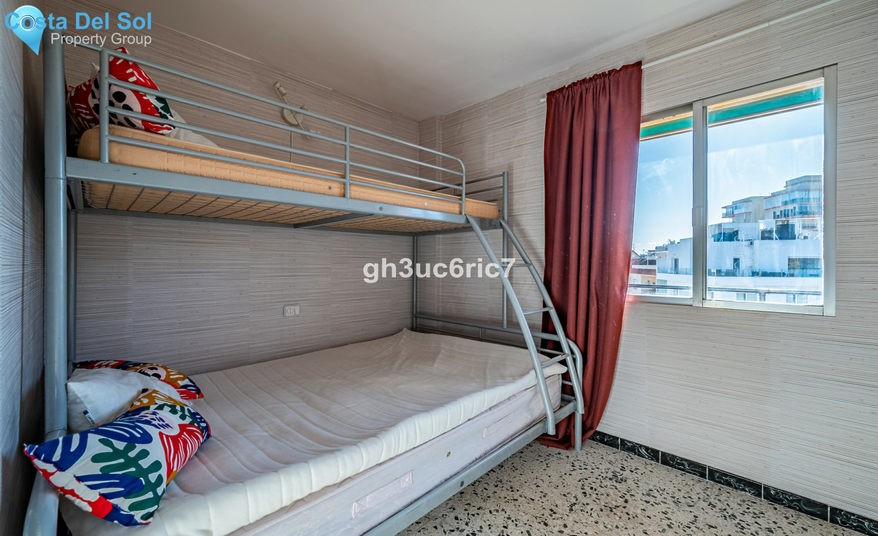 Middle Floor Apartment in Fuengirola-1311062