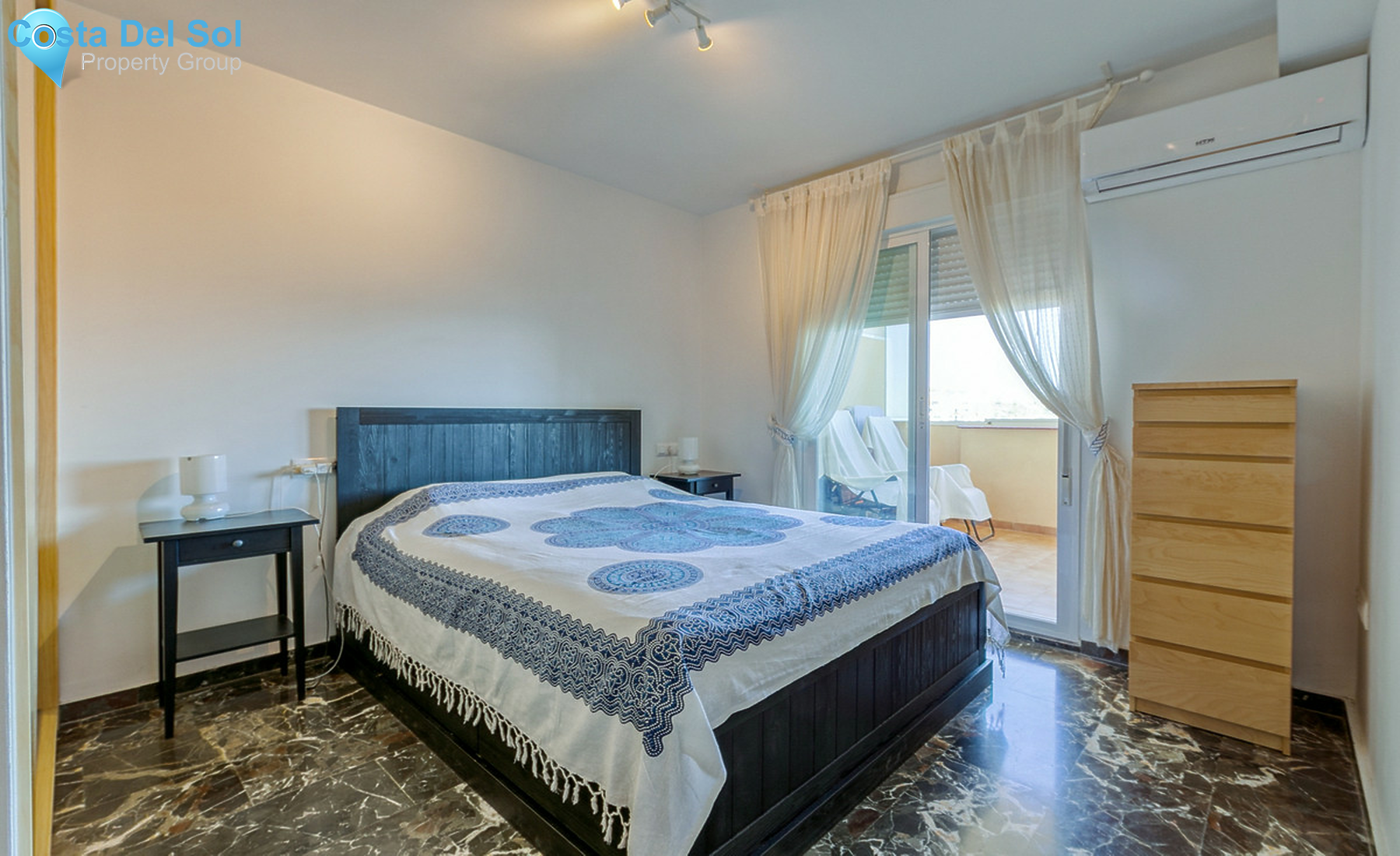 Middle Floor Apartment in Fuengirola-1327065