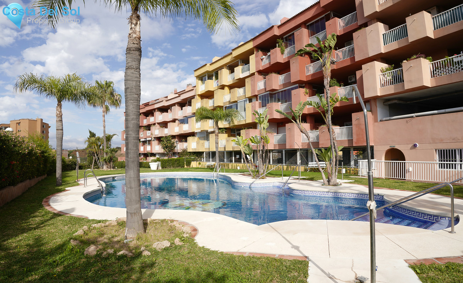 Middle Floor Apartment in Fuengirola-1369197