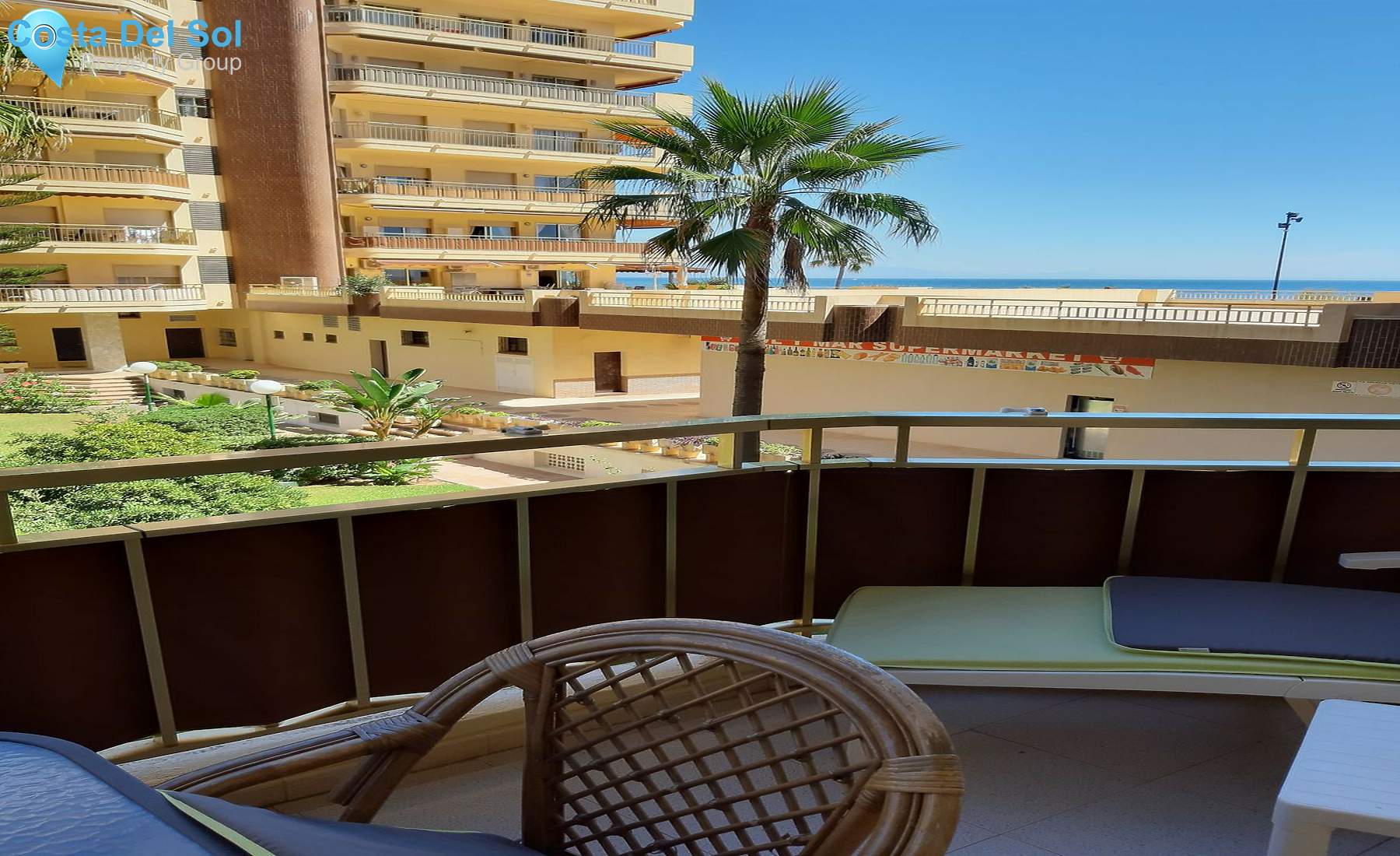Middle Floor Apartment in Fuengirola-1408120