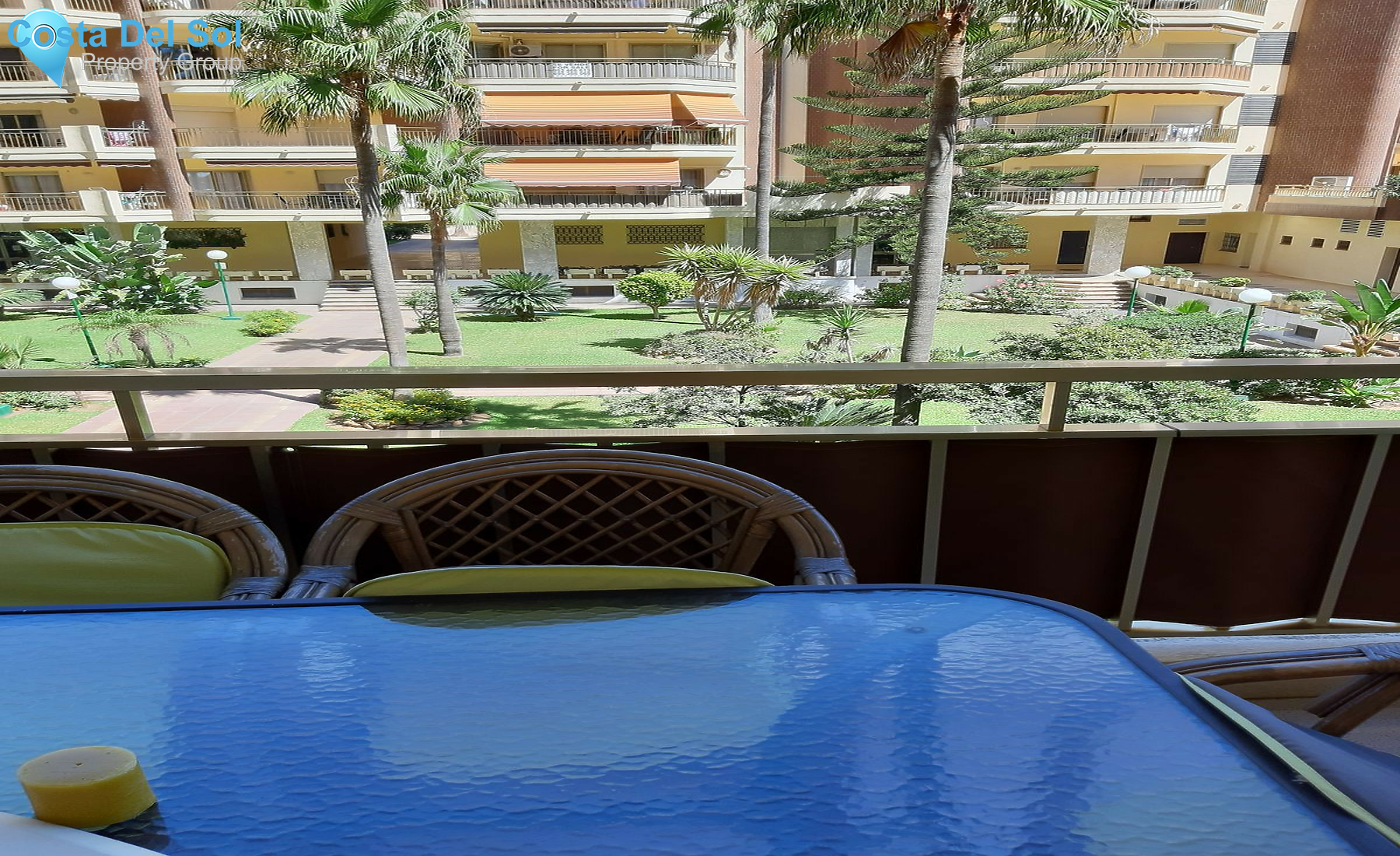 Middle Floor Apartment in Fuengirola-1408130