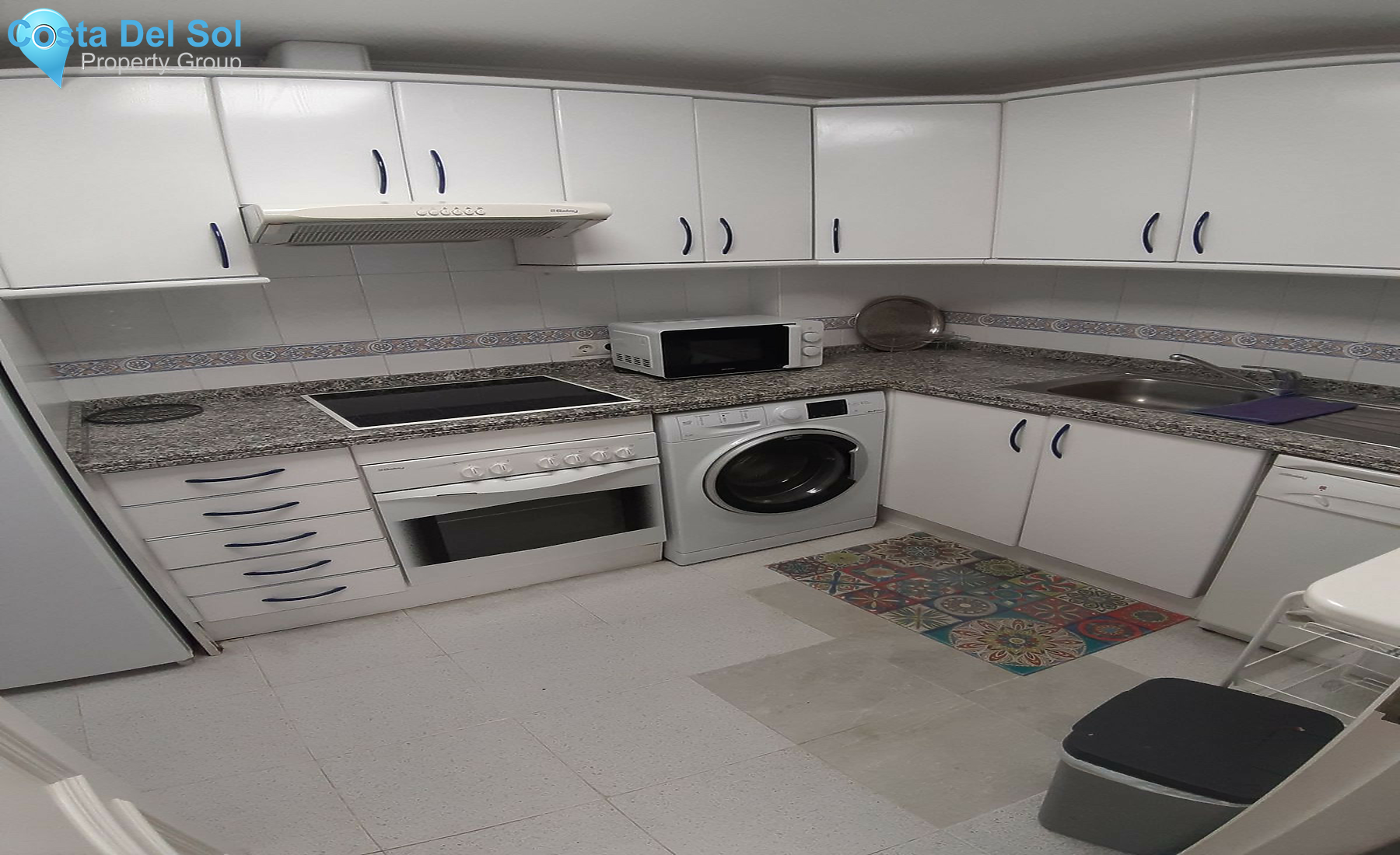 Middle Floor Apartment in Fuengirola-1408118