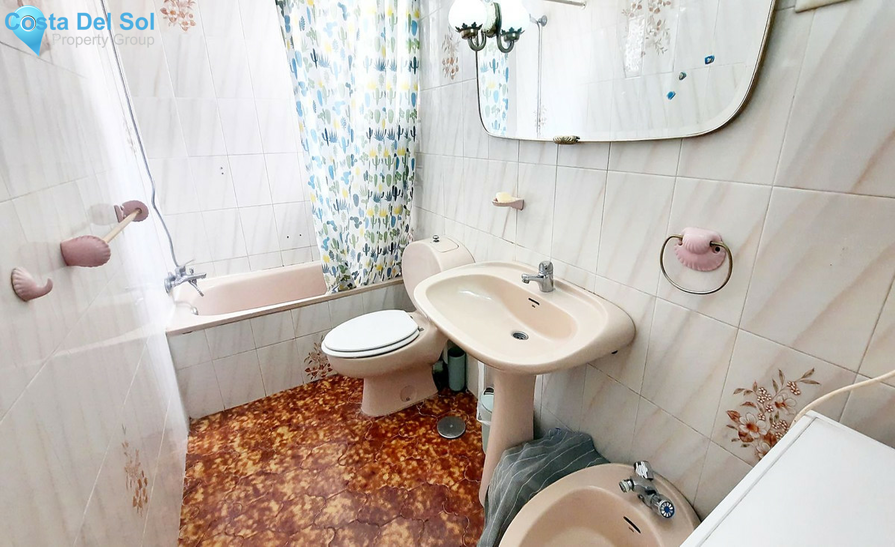 Middle Floor Apartment in Fuengirola-1411179