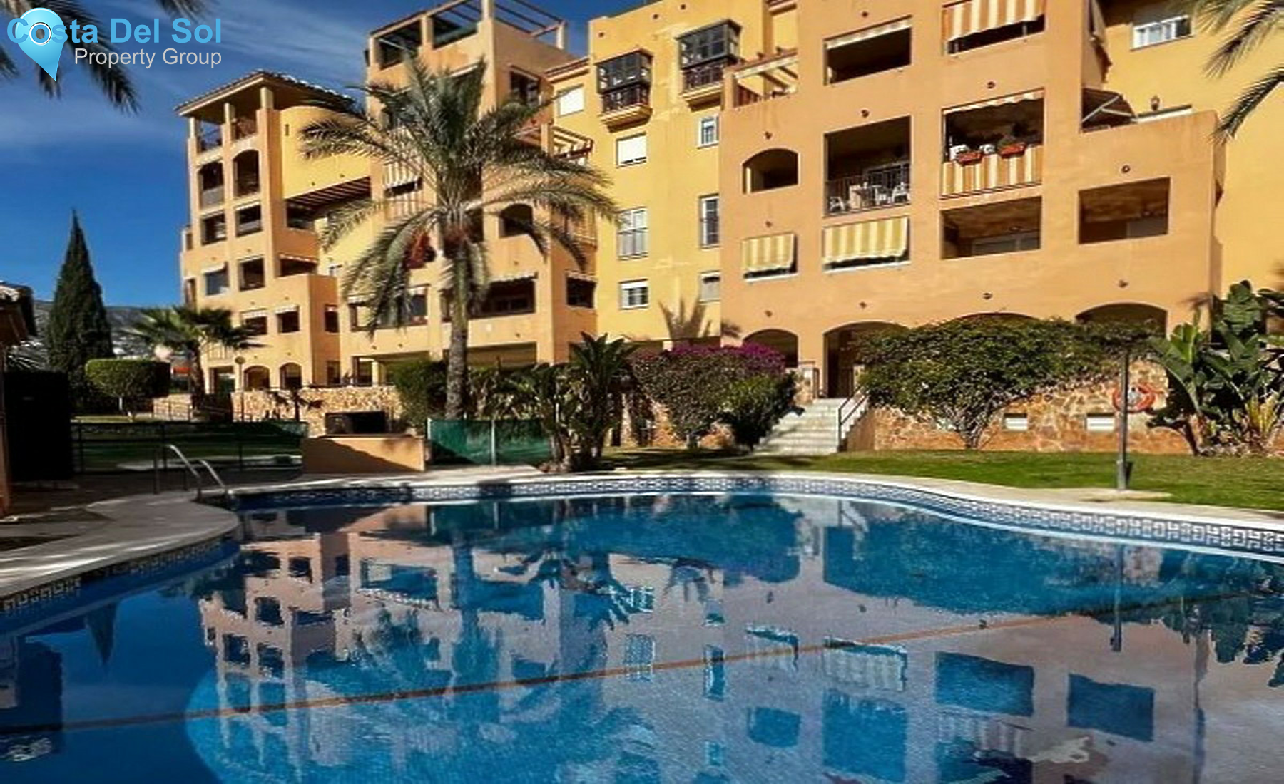 Middle Floor Apartment in Fuengirola-1411363