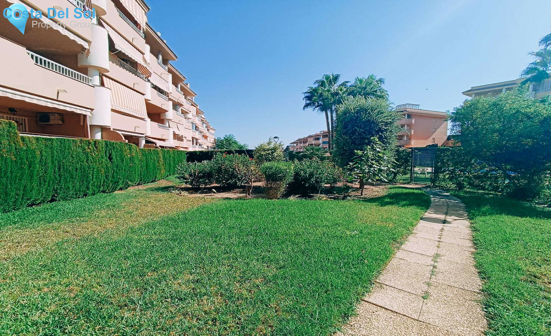 Middle Floor Apartment in Fuengirola-1414957
