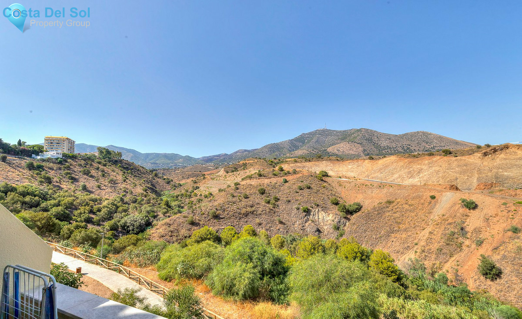 Middle Floor Apartment in Fuengirola-1416186