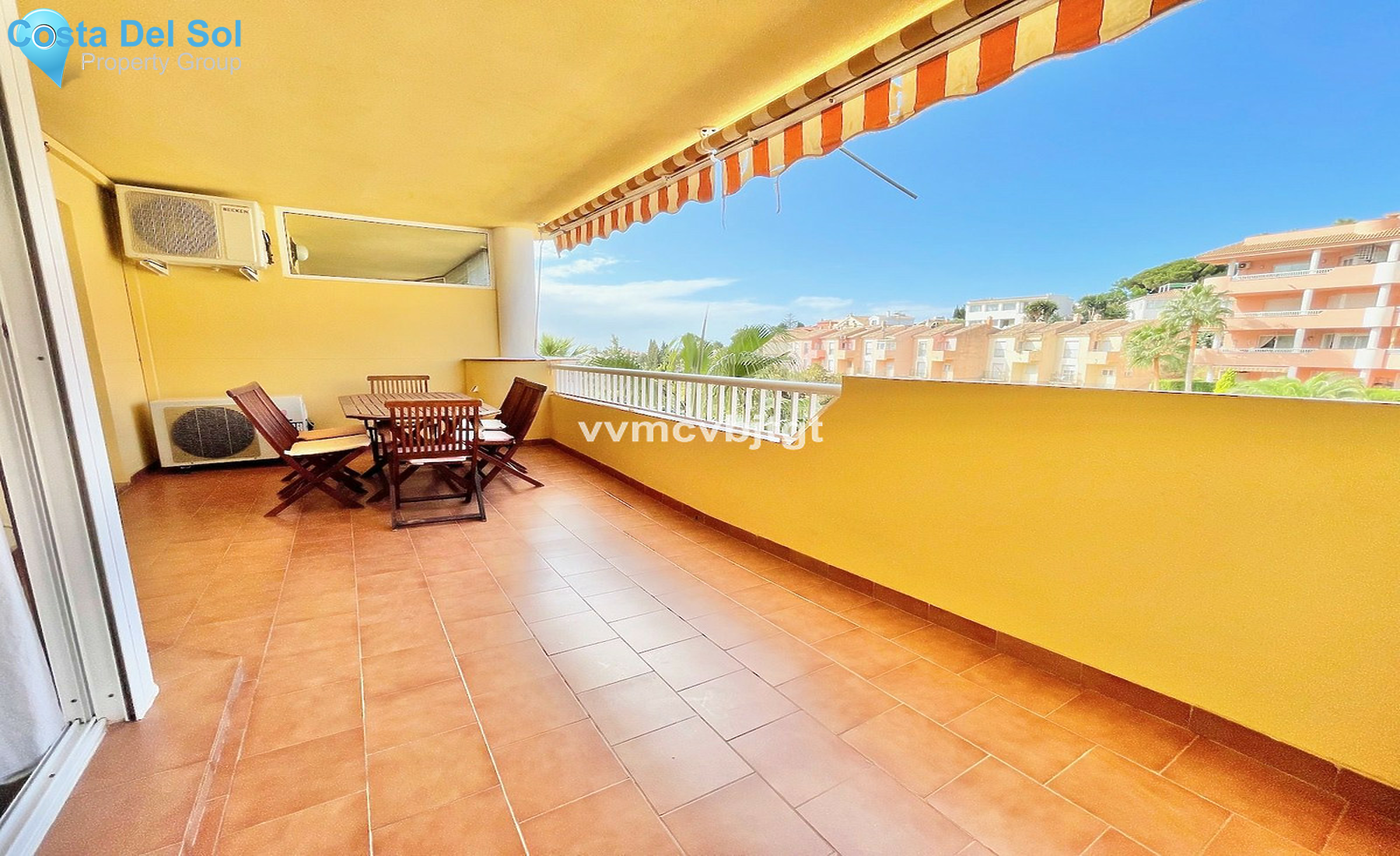 Middle Floor Apartment in Fuengirola-1458562