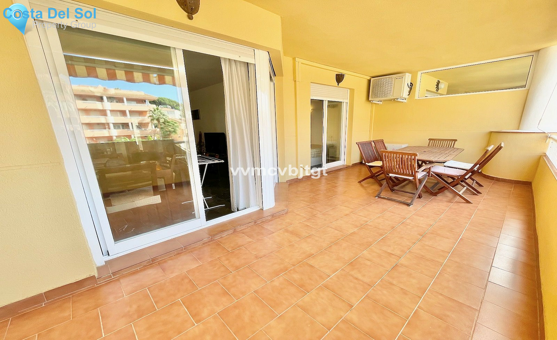 Middle Floor Apartment in Fuengirola-1458565