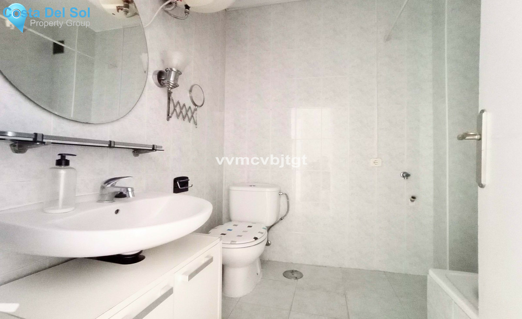 Middle Floor Apartment in Fuengirola-1459692