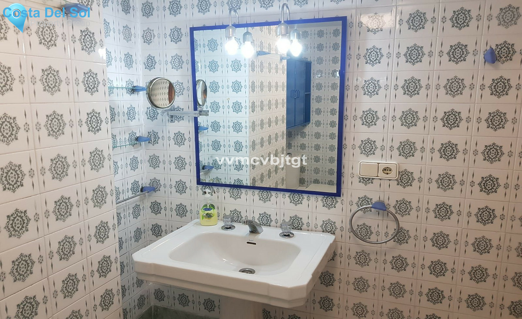 Middle Floor Apartment in Fuengirola-1501857