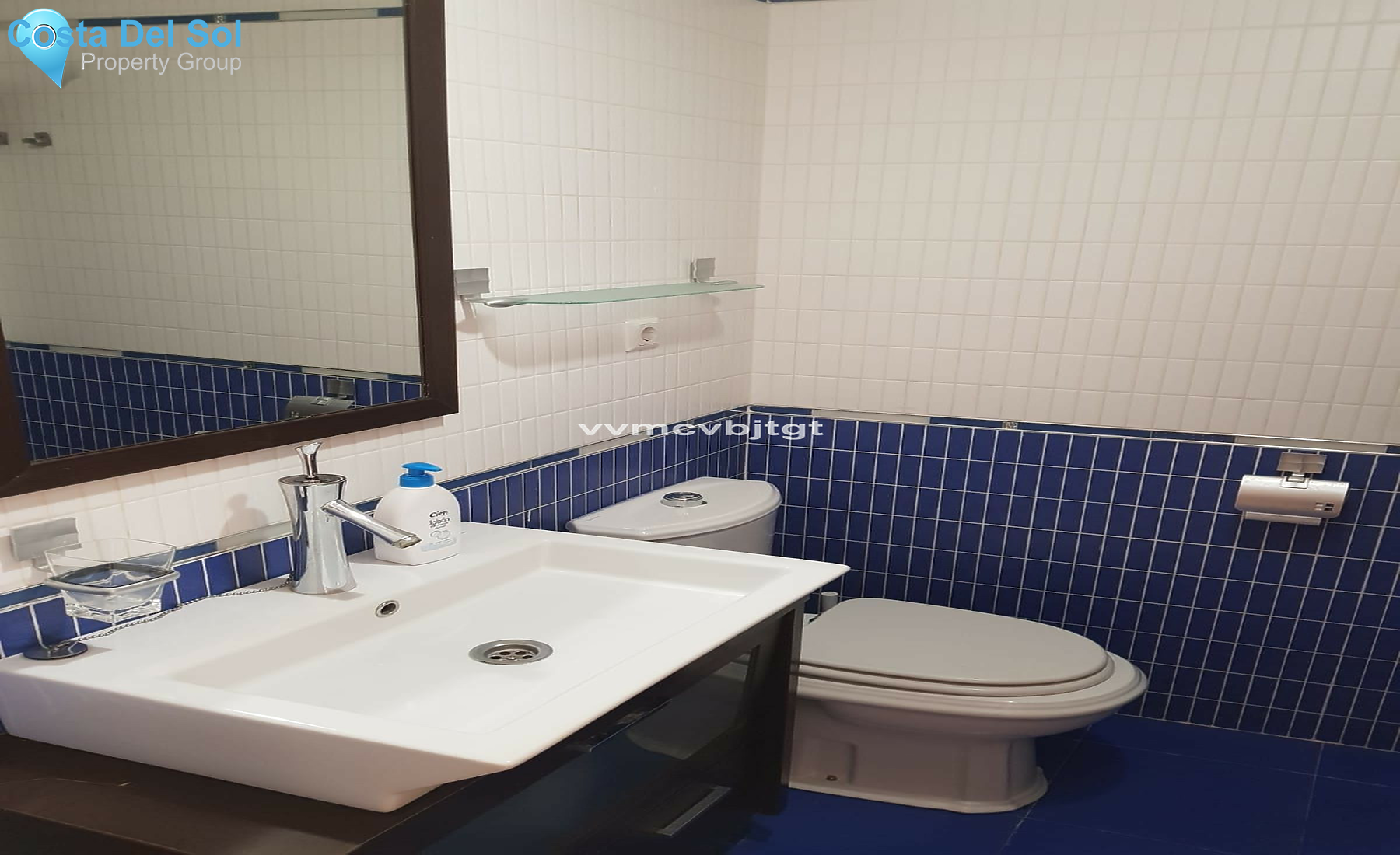 Middle Floor Apartment in Fuengirola-1501853