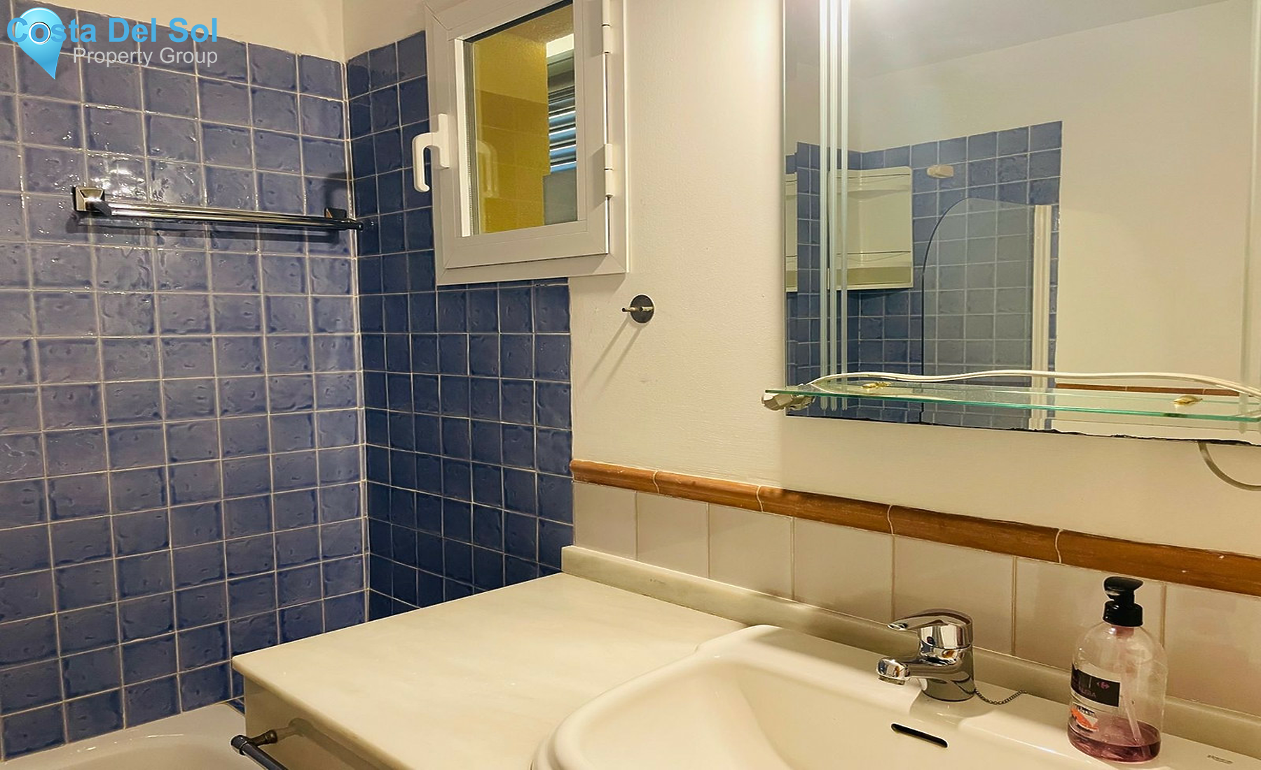 Middle Floor Apartment in Fuengirola-1524055