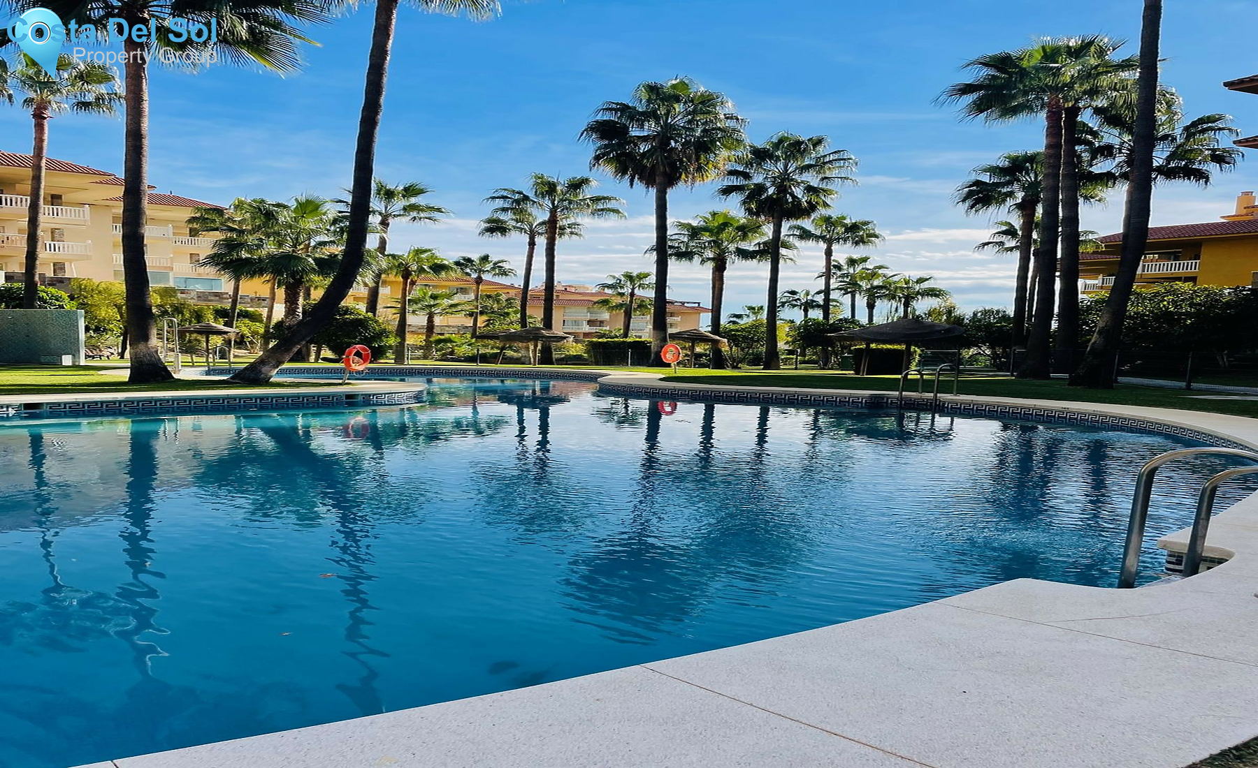 Middle Floor Apartment in Fuengirola-1524043