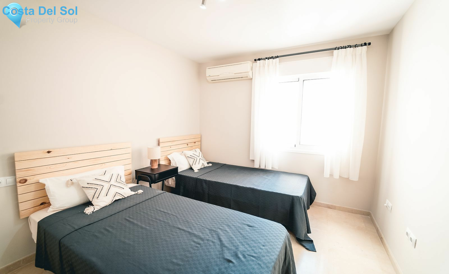 Middle Floor Apartment in Fuengirola-1126436