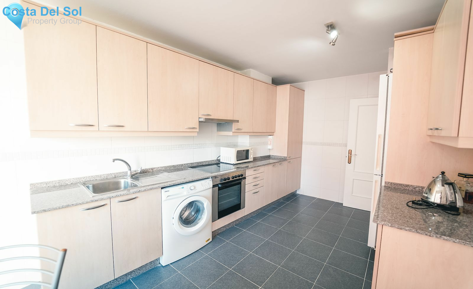 Middle Floor Apartment in Fuengirola-1126435