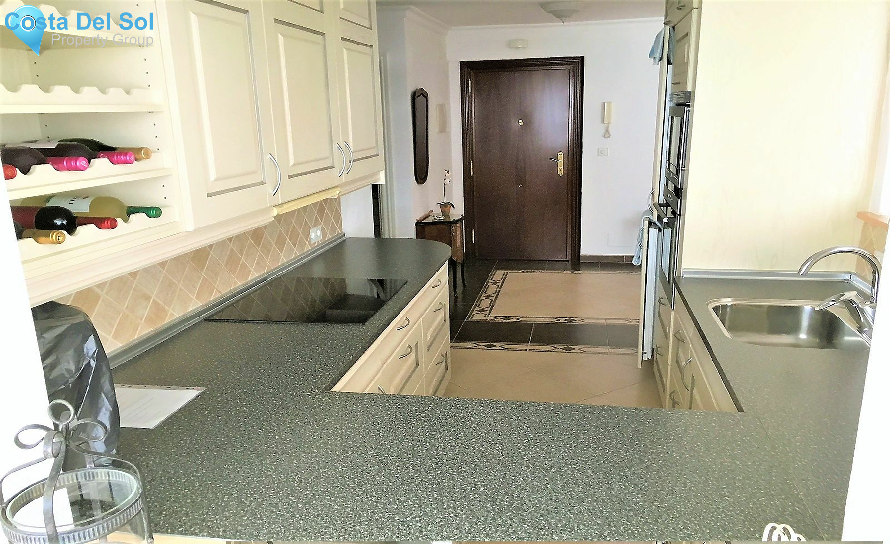 Middle Floor Apartment in Fuengirola-1126511