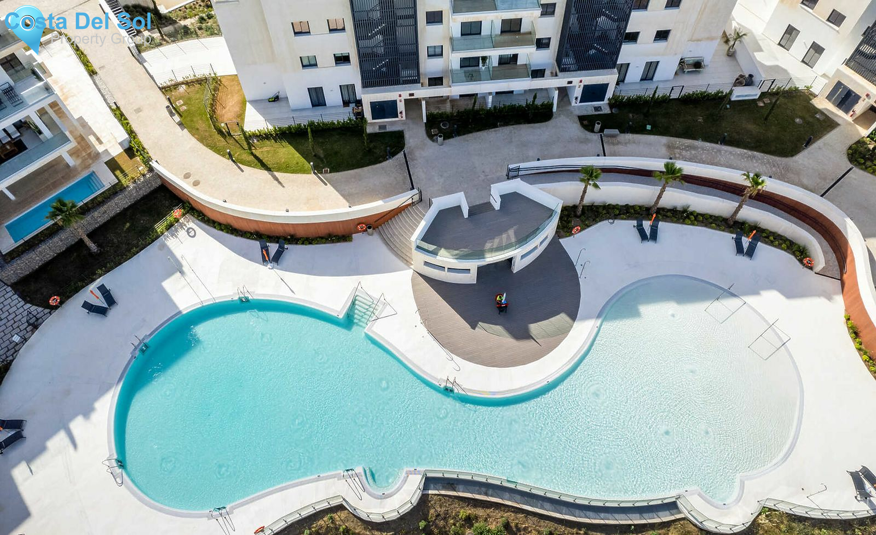 Middle Floor Apartment in Fuengirola-1138061