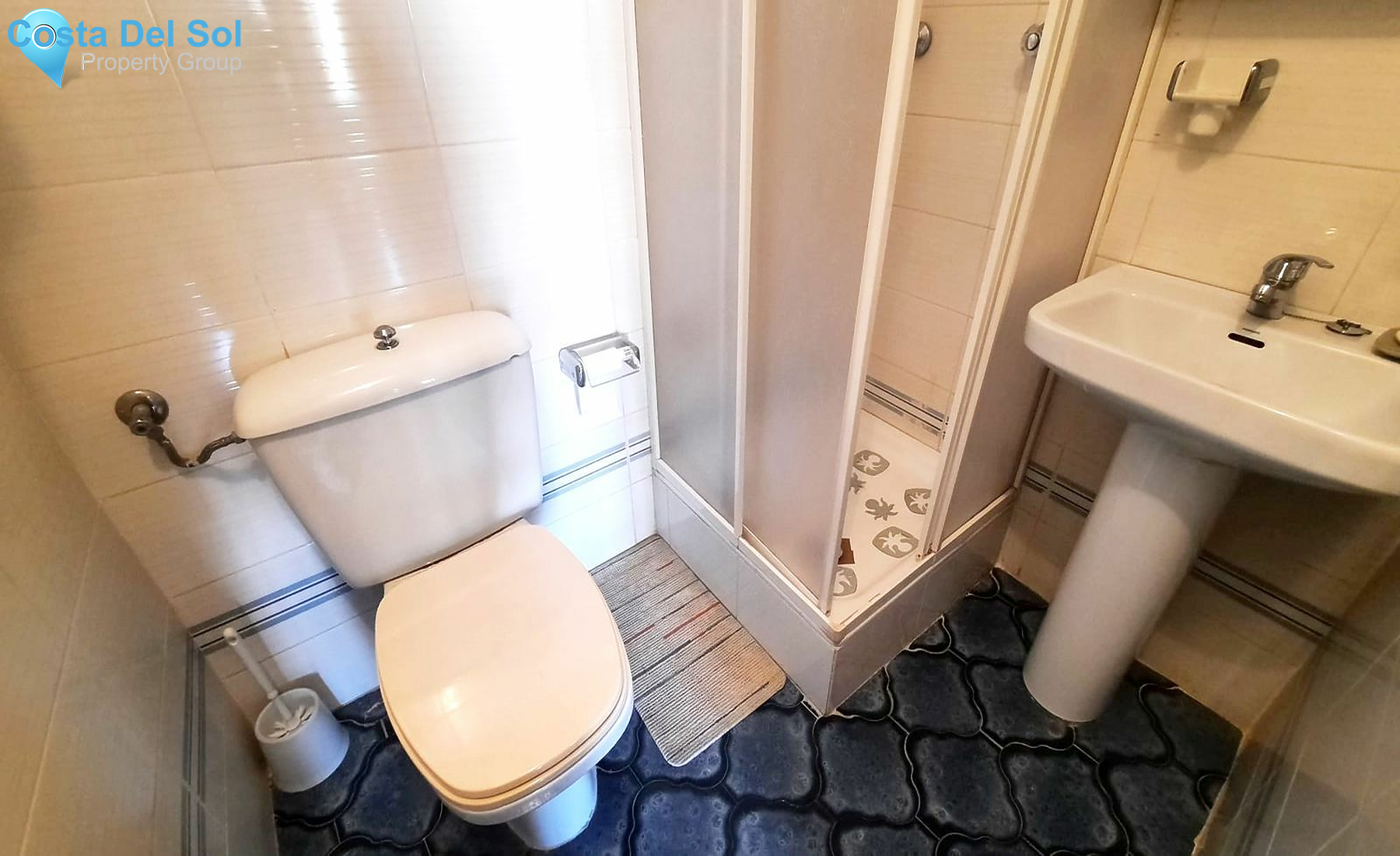 Middle Floor Apartment in Fuengirola-1147049