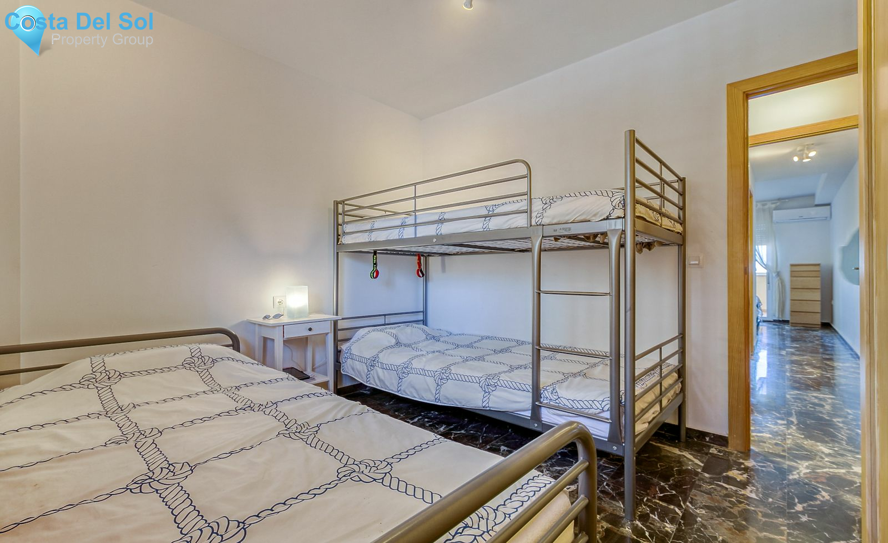 Middle Floor Apartment in Fuengirola-1175907