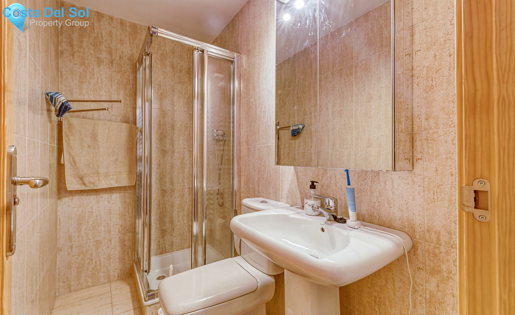 Middle Floor Apartment in Fuengirola-1175909