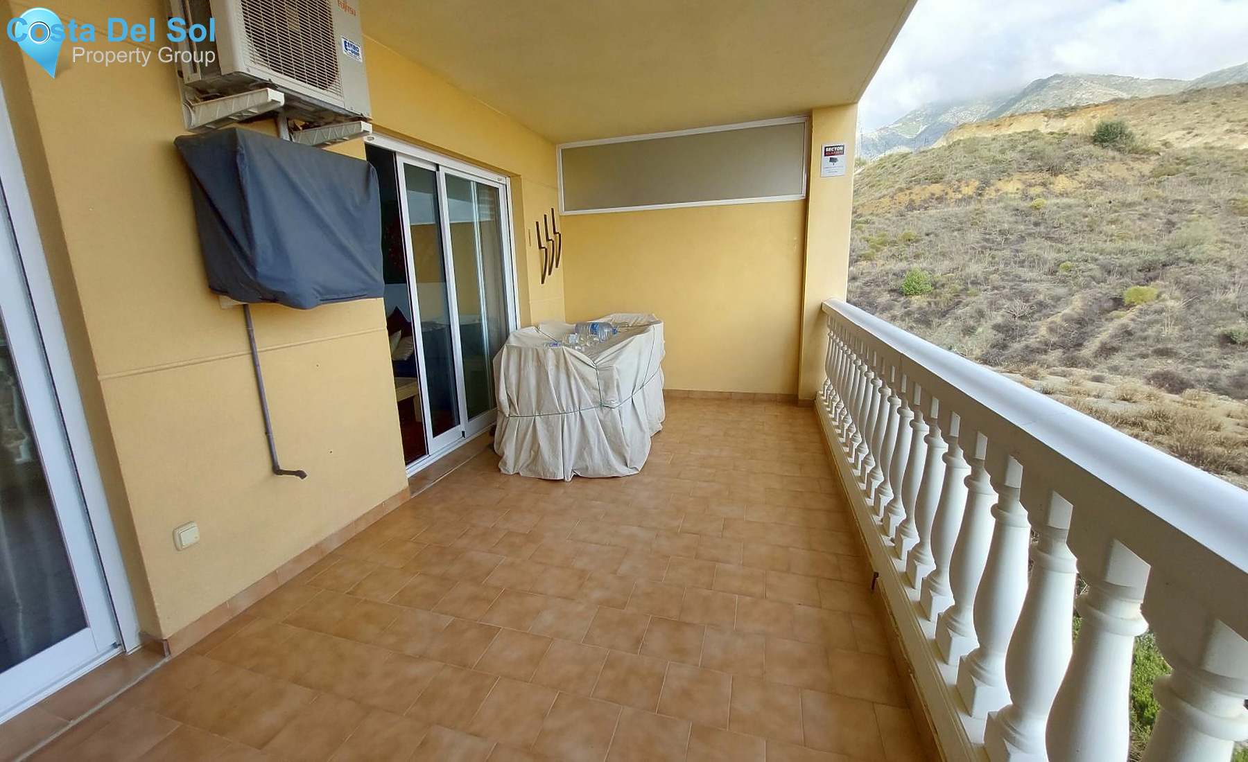 Middle Floor Apartment in Fuengirola-1183781