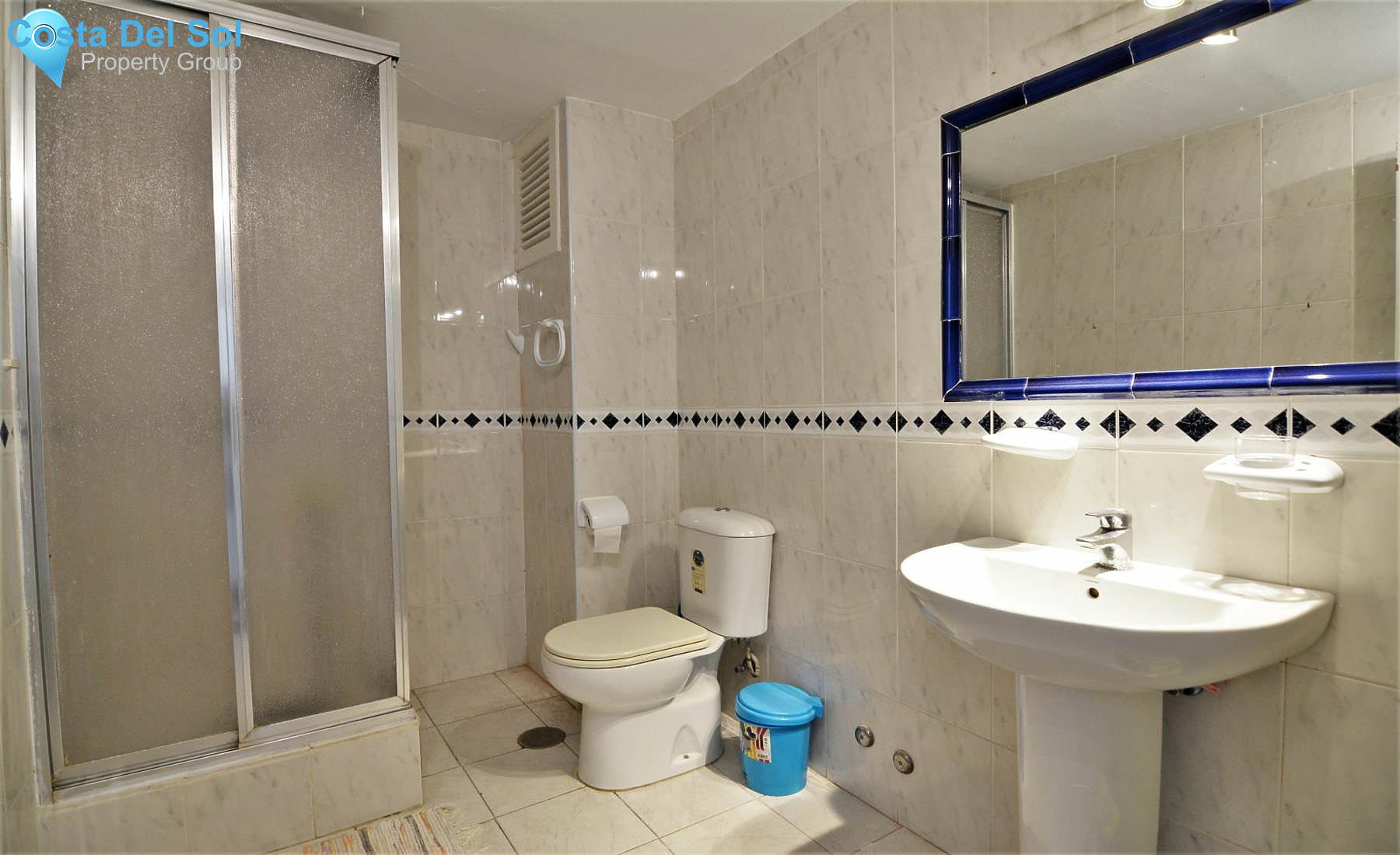 Middle Floor Apartment in Fuengirola-1191365