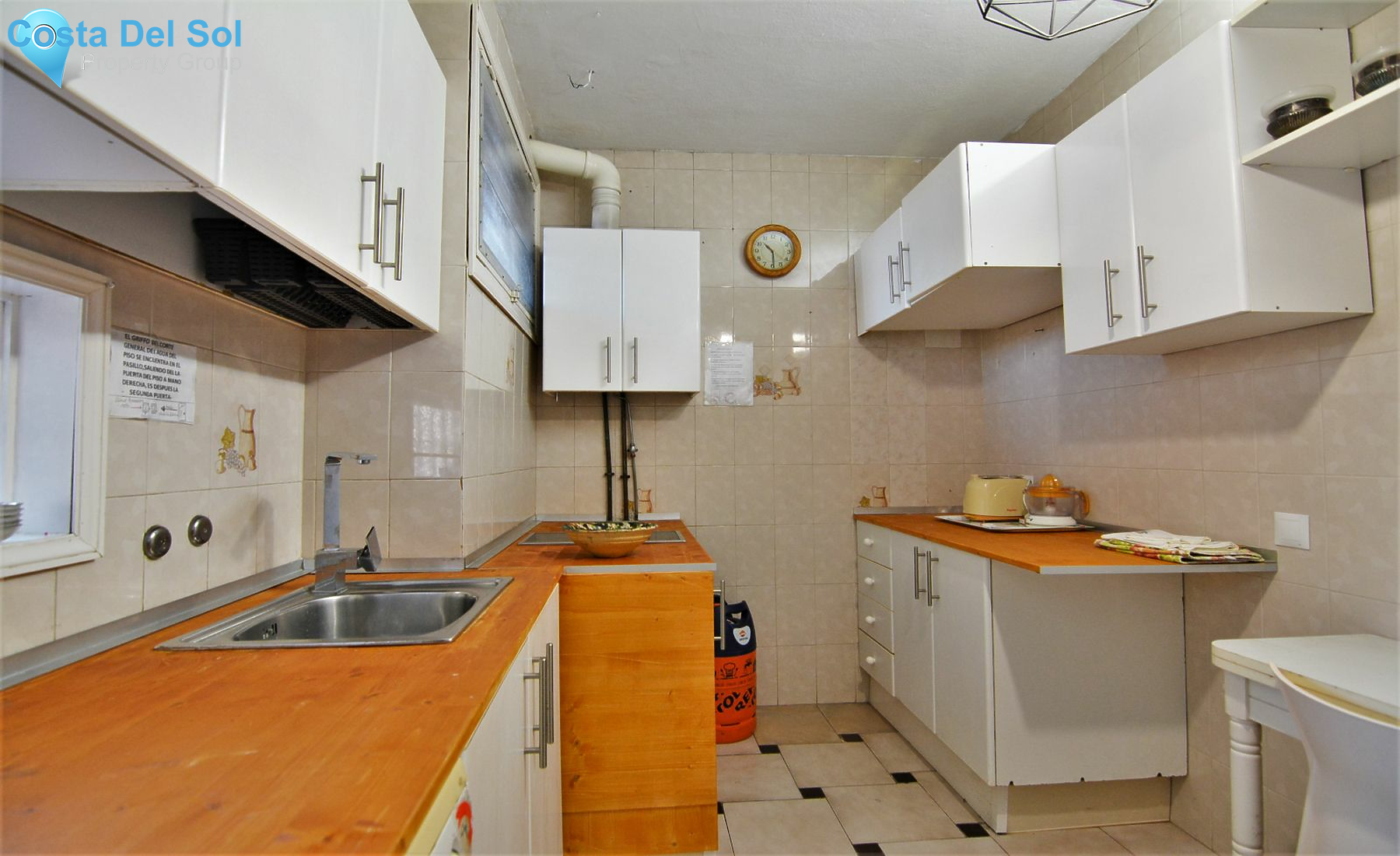 Middle Floor Apartment in Fuengirola-1191360