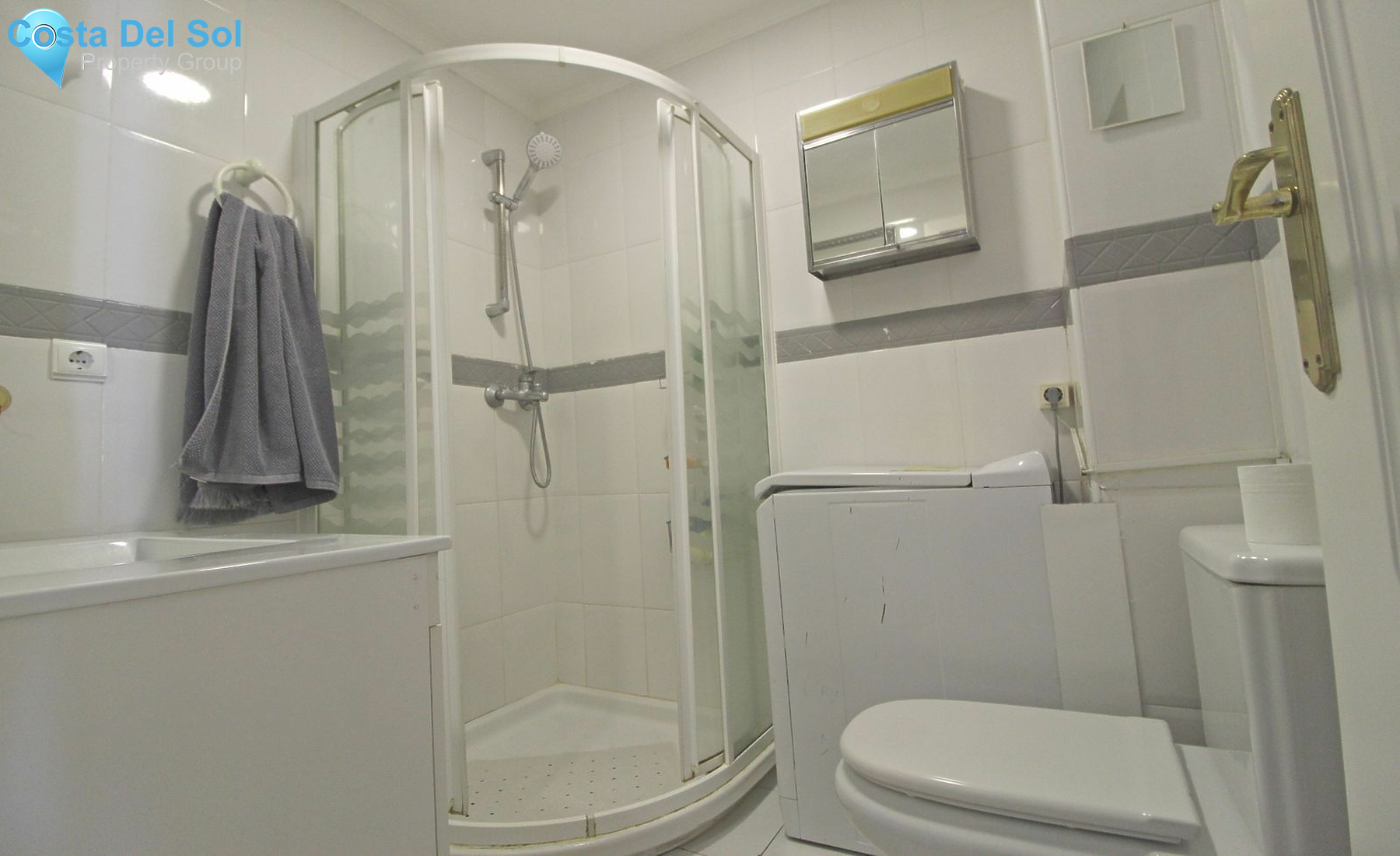 Middle Floor Apartment in Fuengirola-1193811