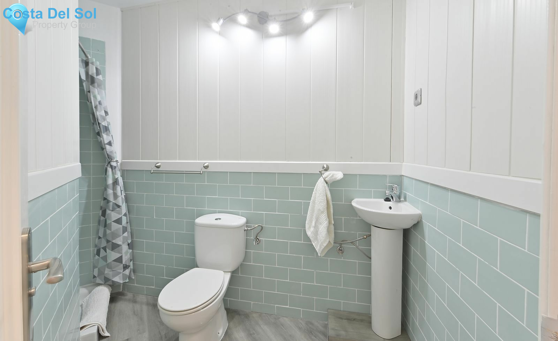 Middle Floor Apartment in Fuengirola-1195238