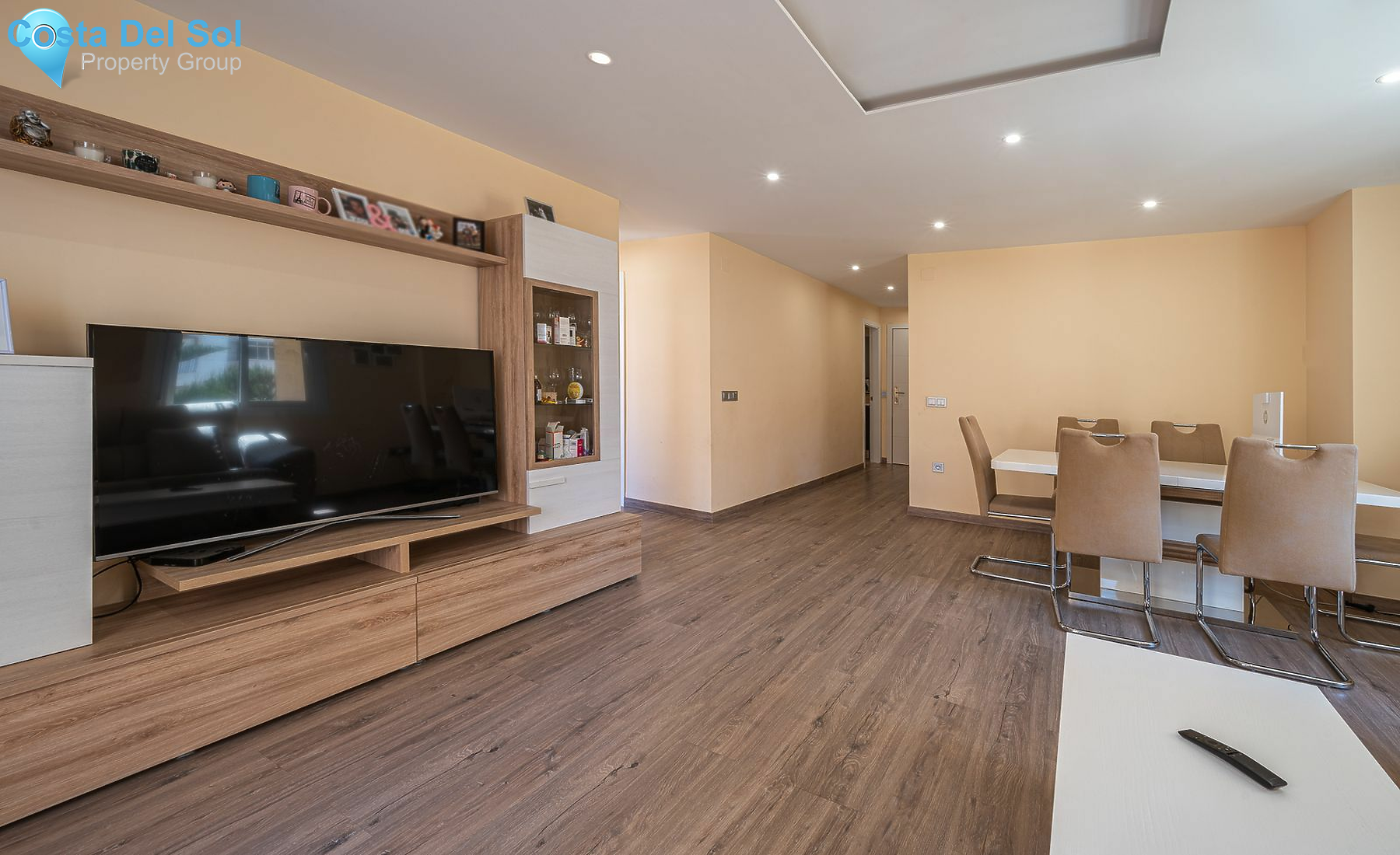 Middle Floor Apartment in Fuengirola-1196400