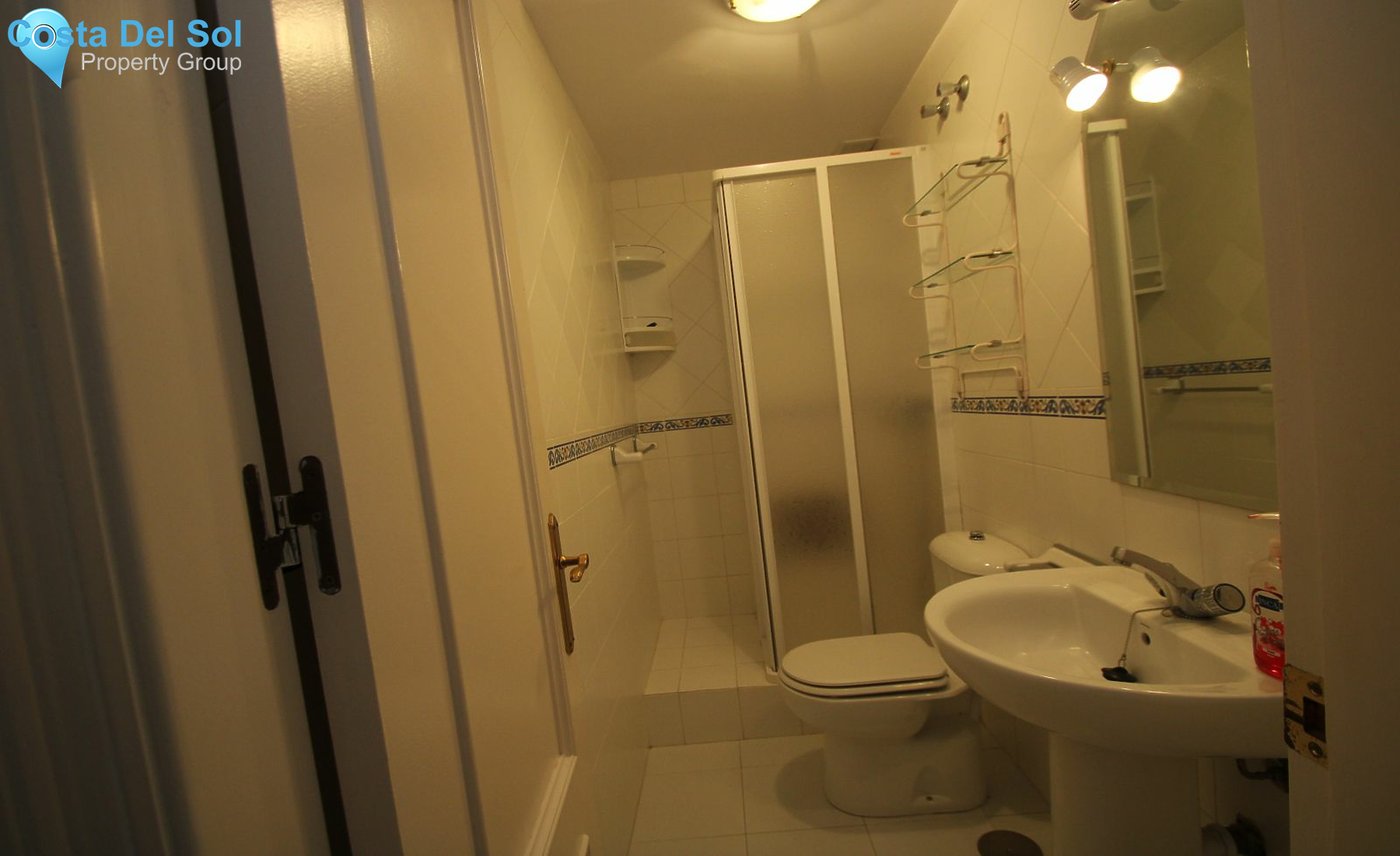 Middle Floor Apartment in Fuengirola-1198792