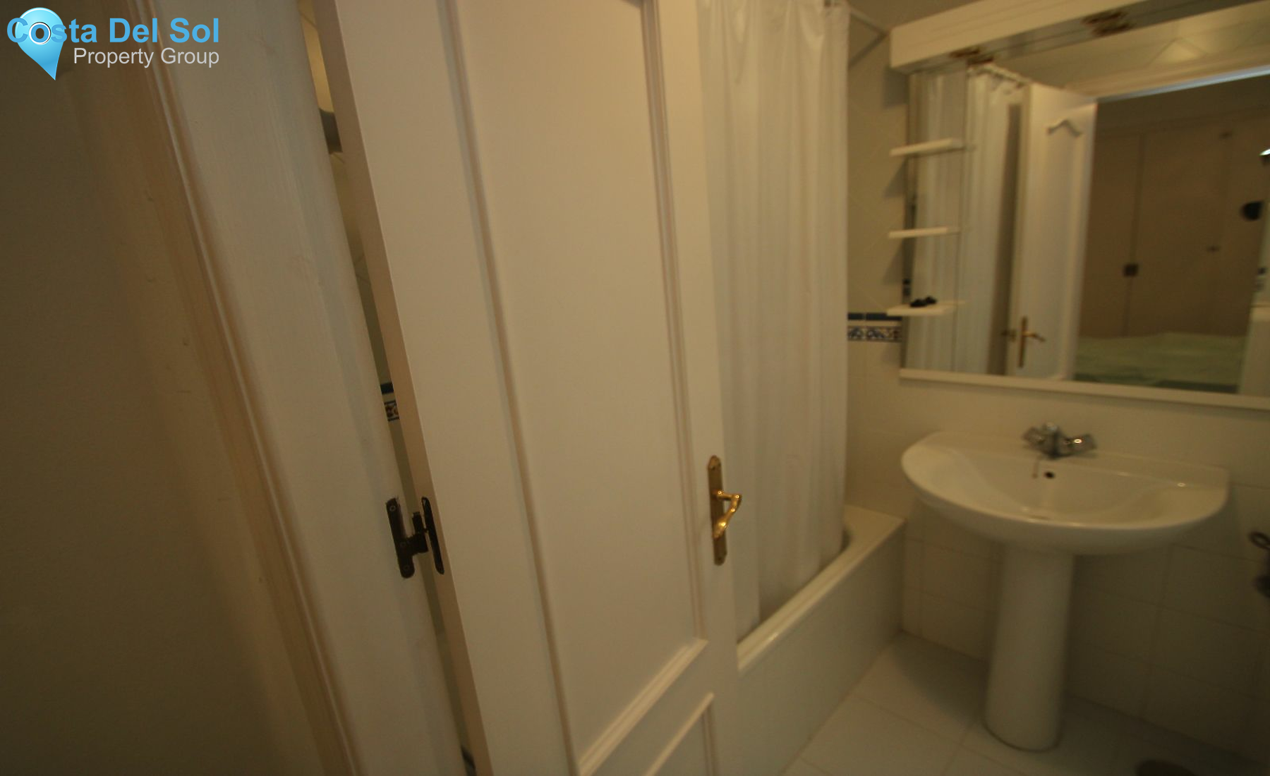 Middle Floor Apartment in Fuengirola-1198793