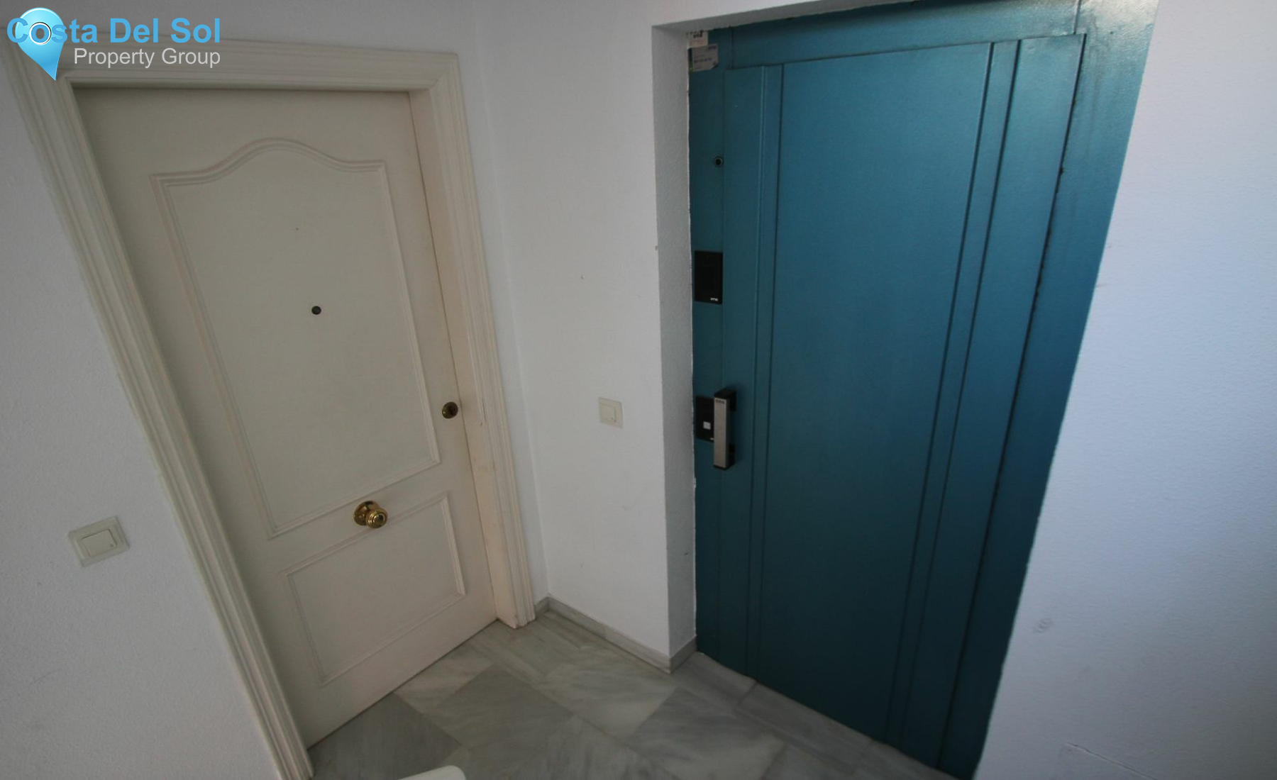 Middle Floor Apartment in Fuengirola-1198796