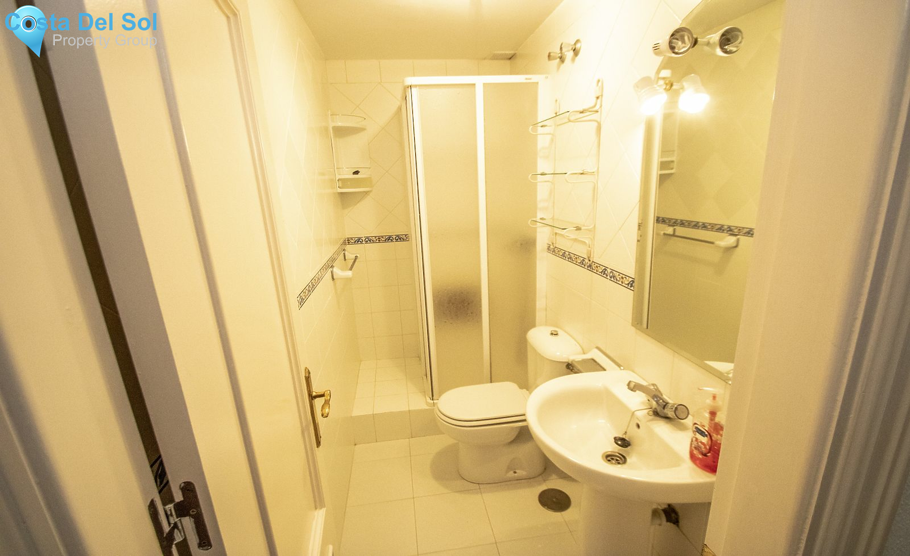 Middle Floor Apartment in Fuengirola-1198799