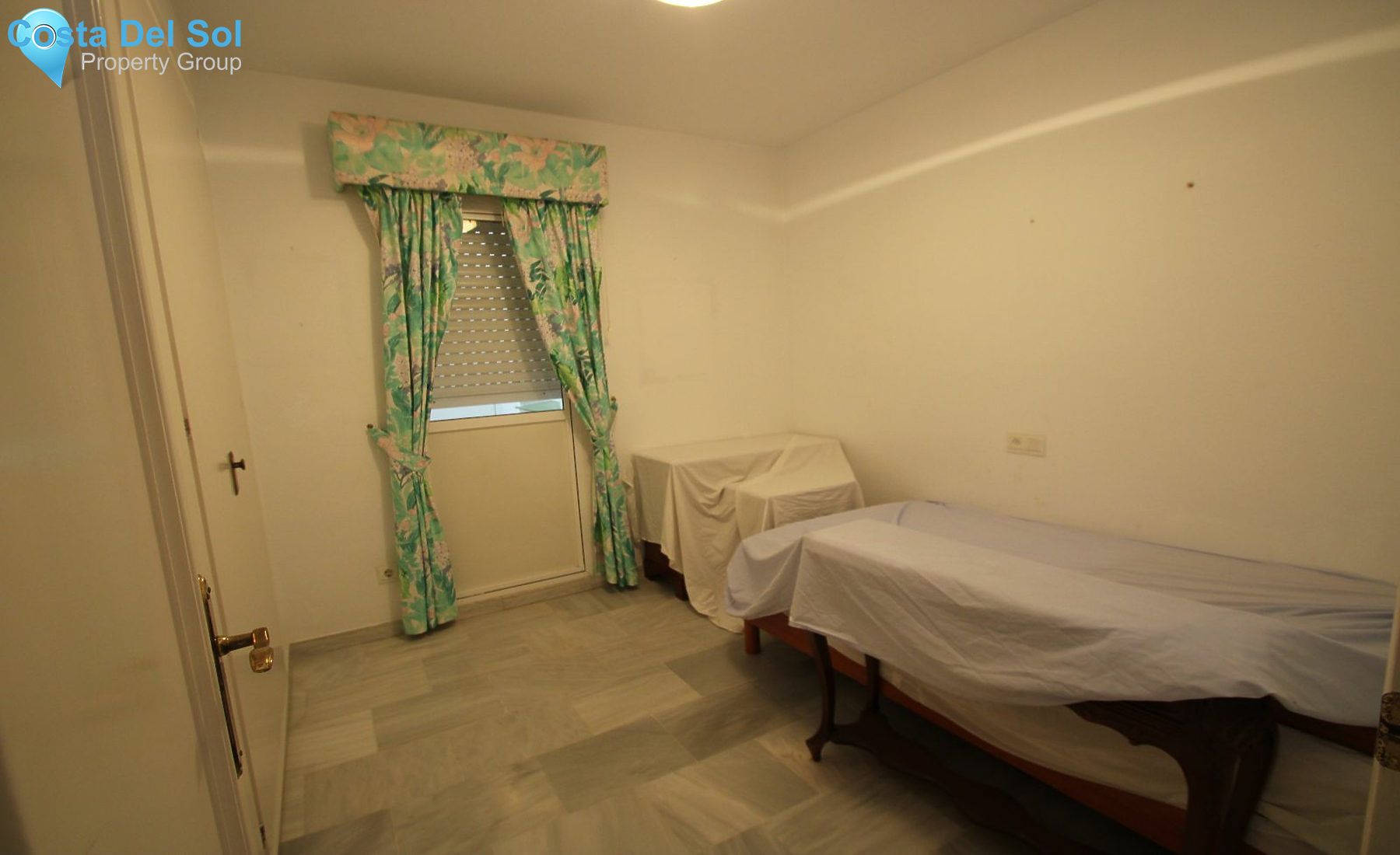 Middle Floor Apartment in Fuengirola-1198787